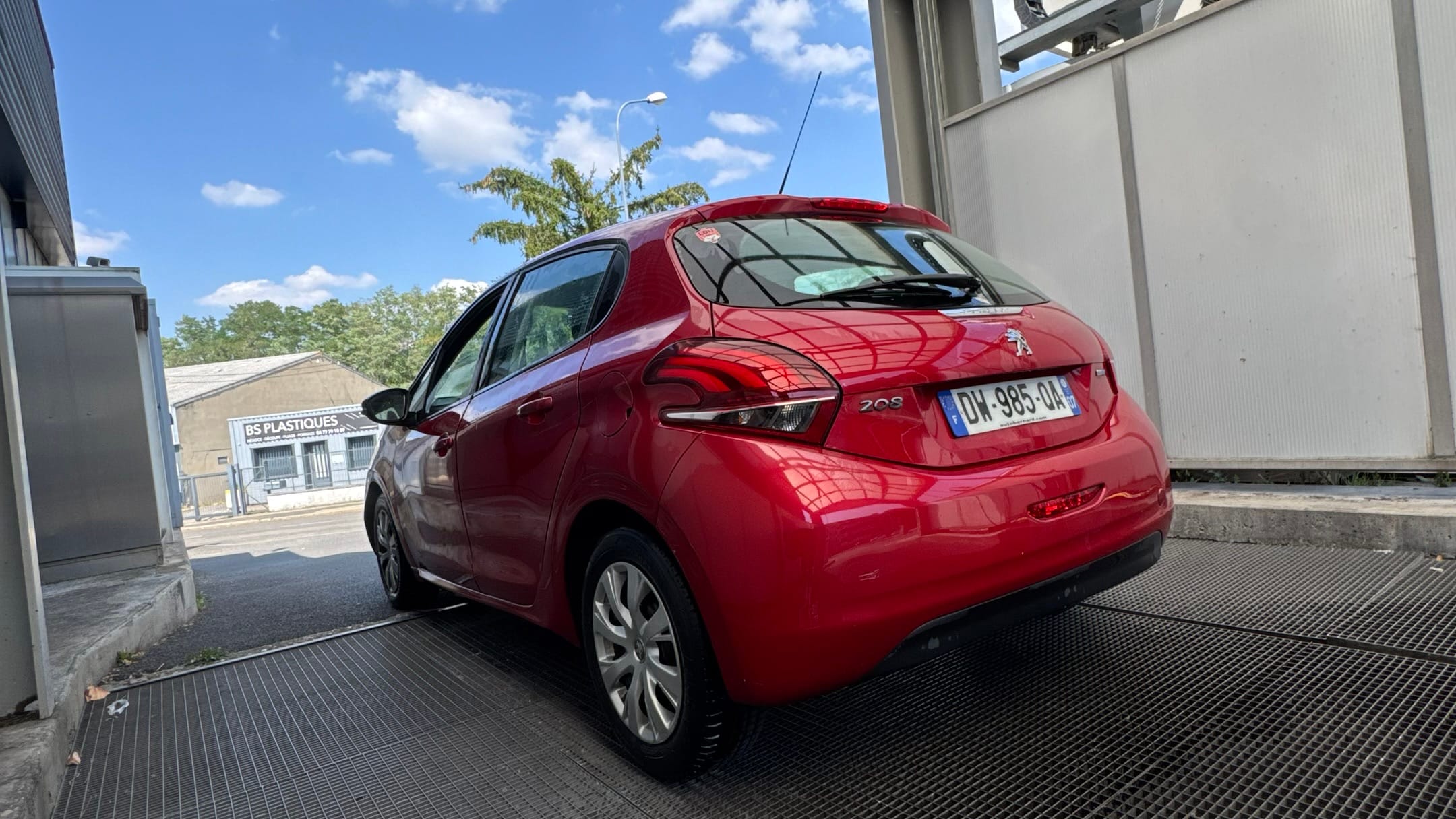 Peugeot 208 avec GPS