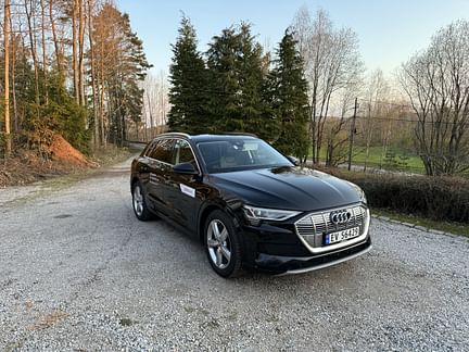 Audi E-tron car