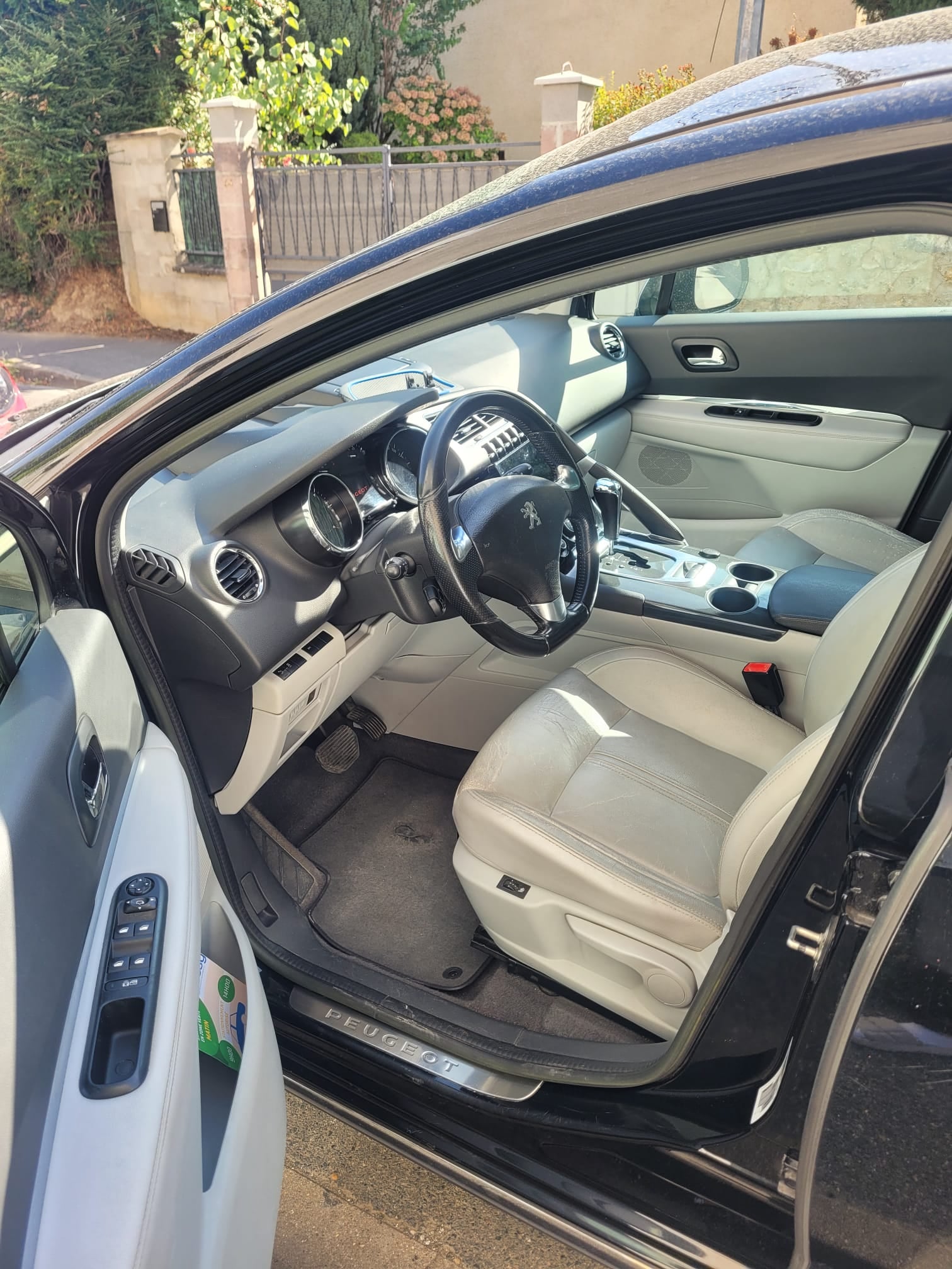 Peugeot 3008 2.0 HDI avec GPS
