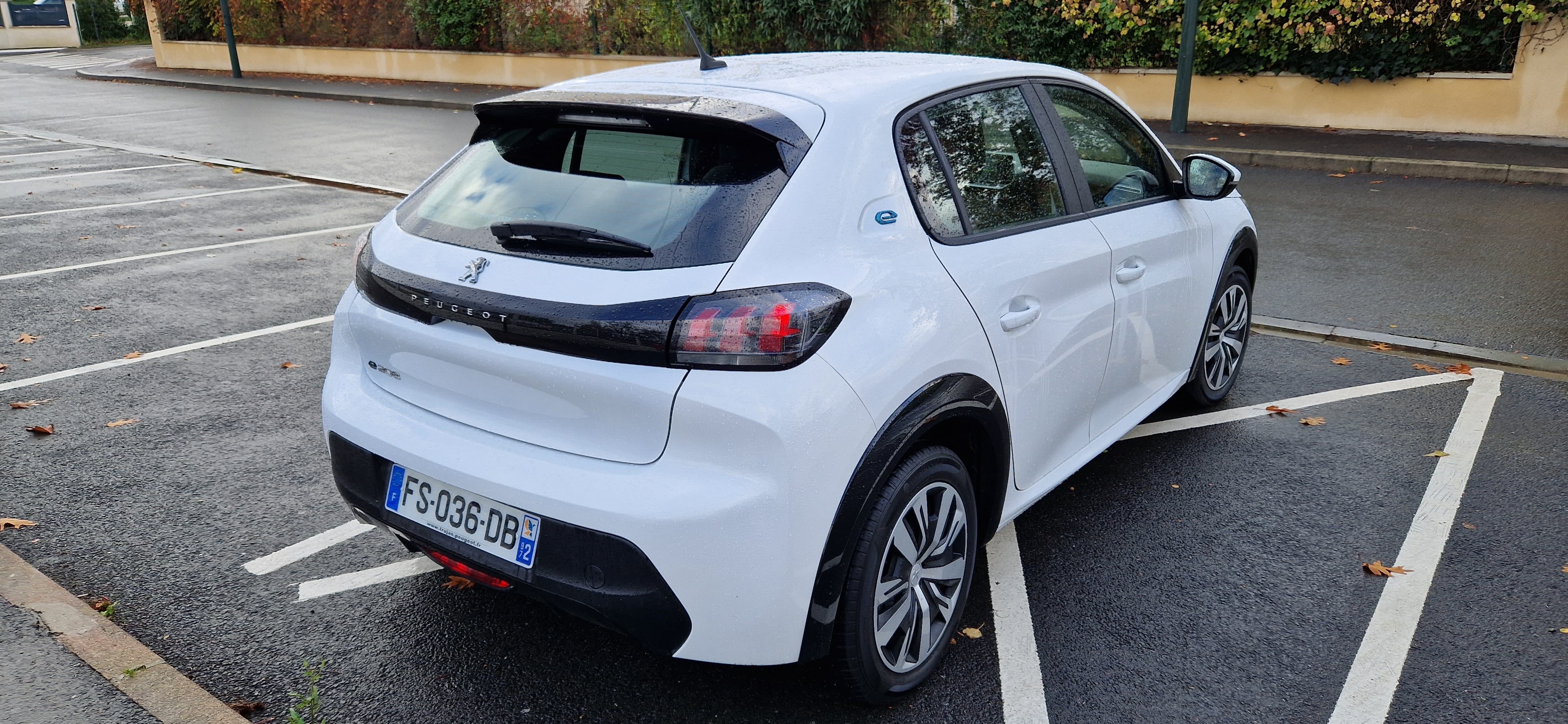 Peugeot 208 Électrique avec Climatisation