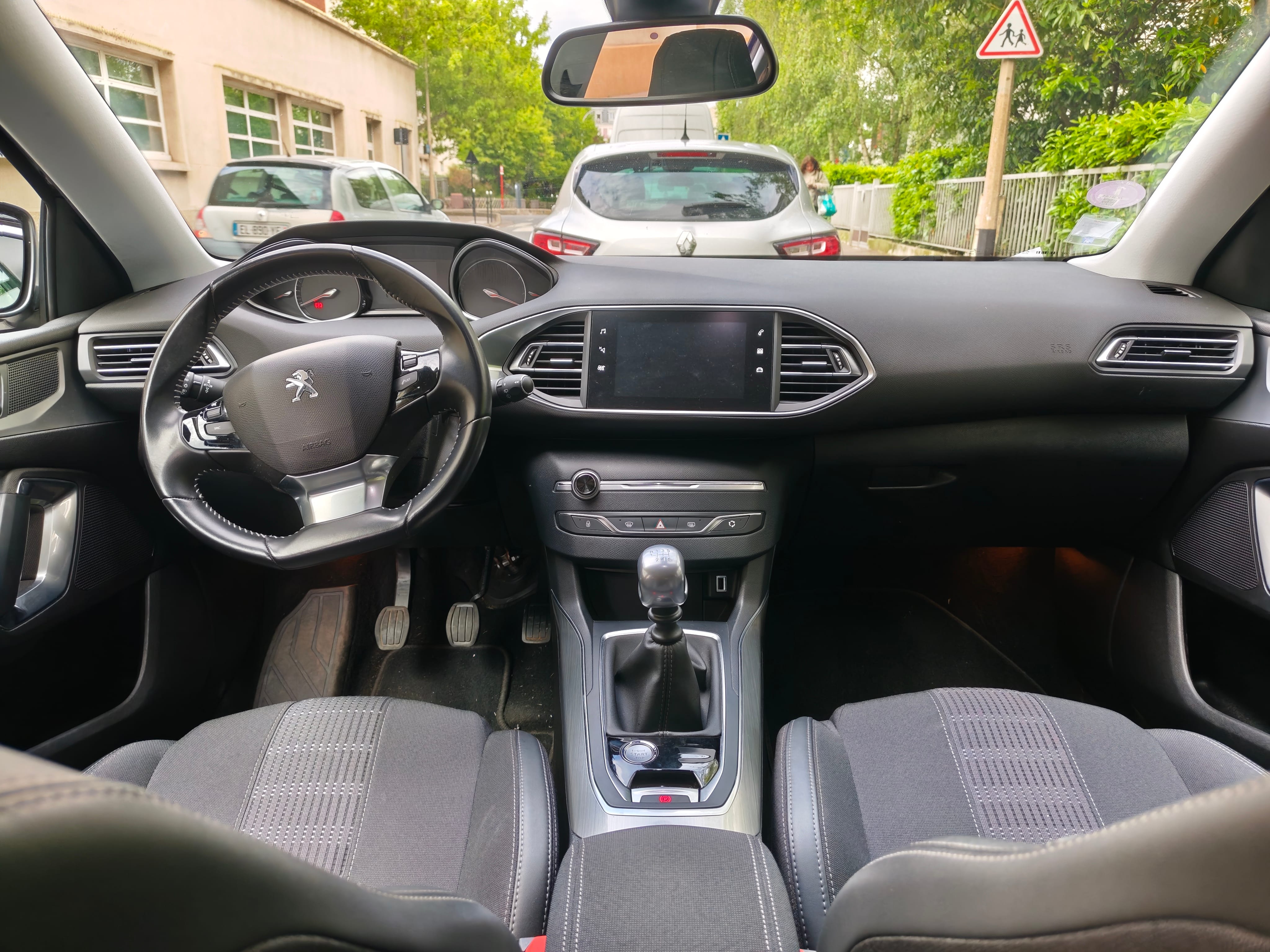 Peugeot 308 avec GPS