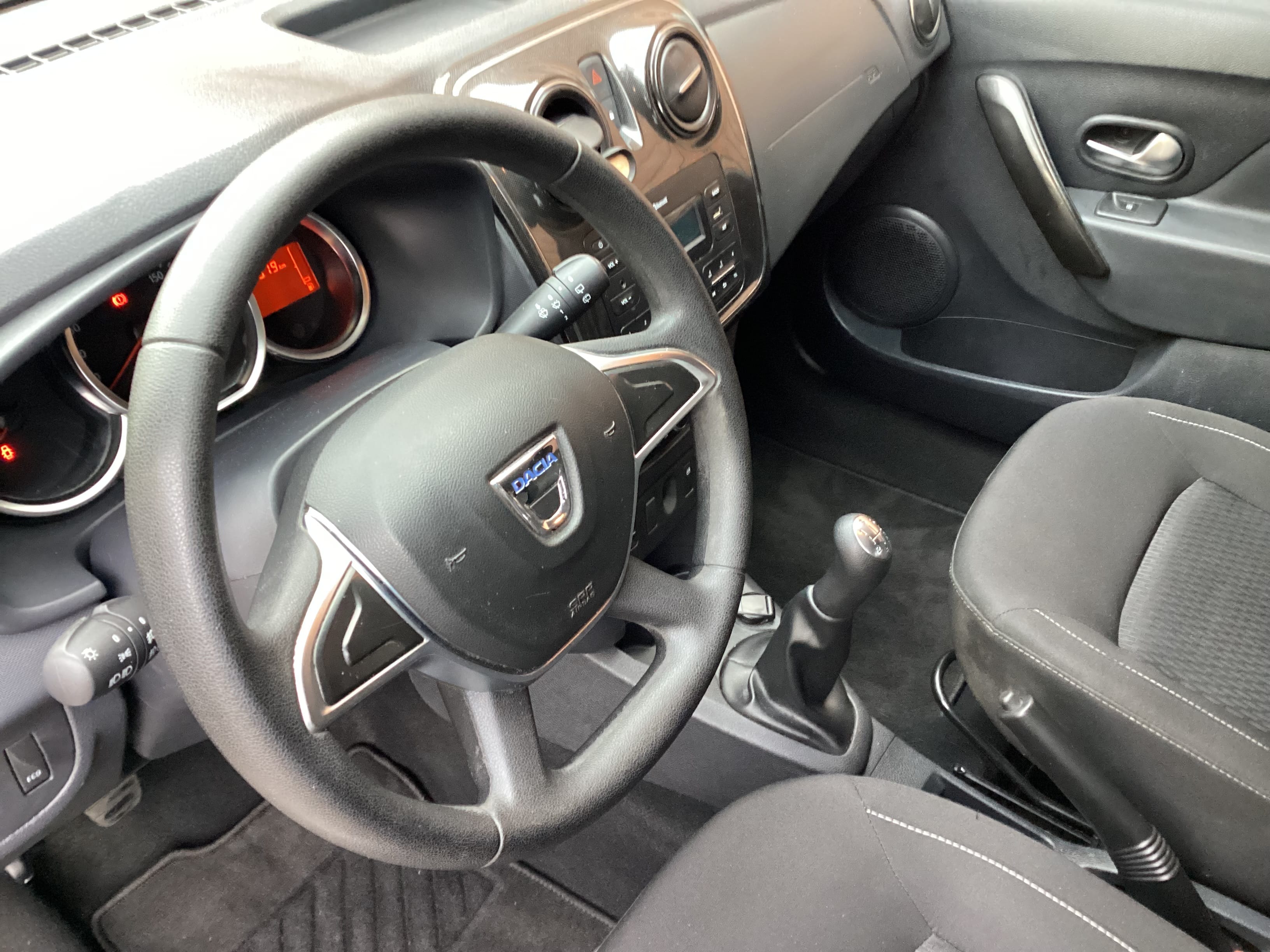 Dacia Sandero 0,9tce essence sans plomb 95 avec Climatisation