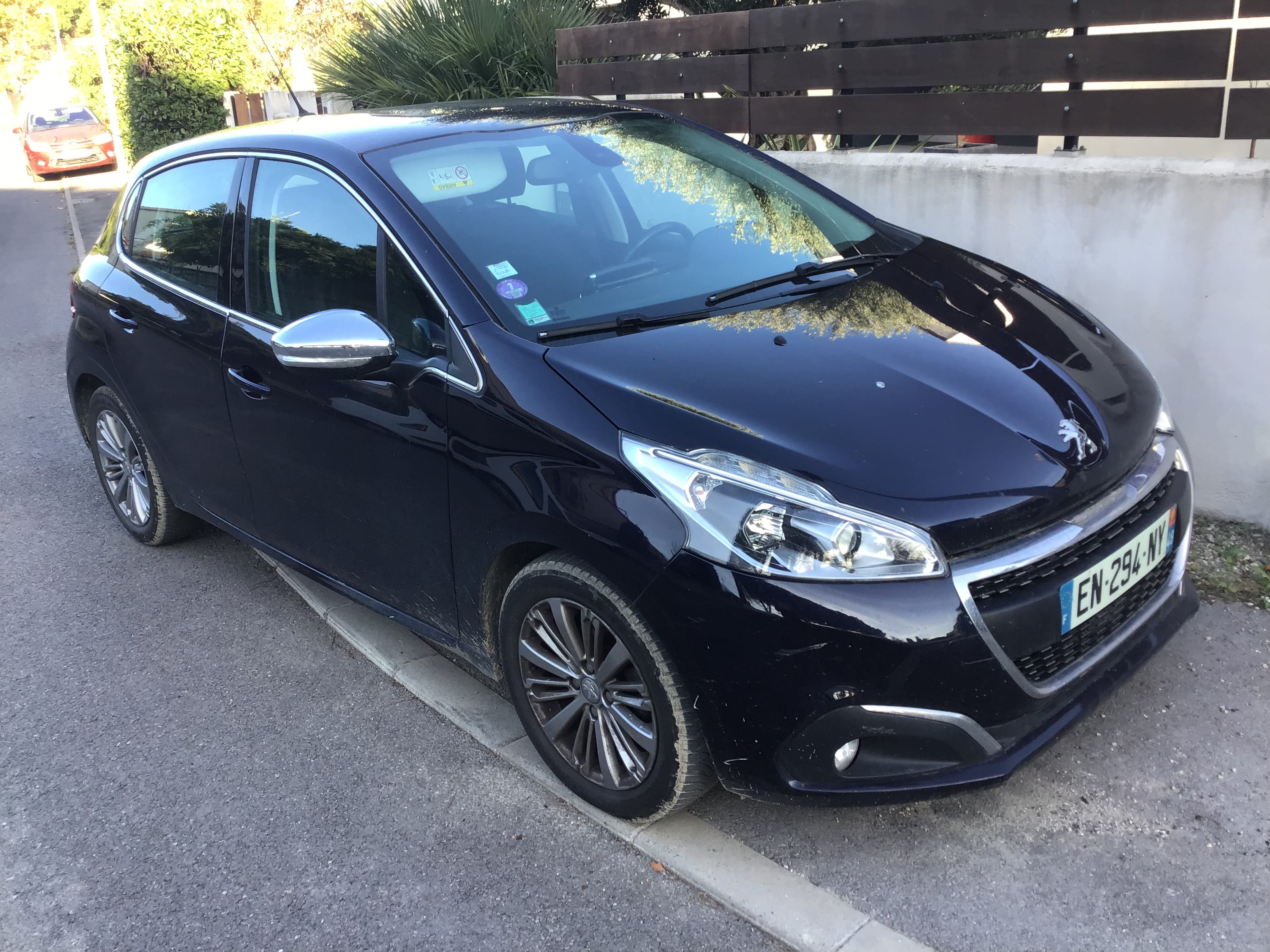 Peugeot 208, 2017, Essence 95