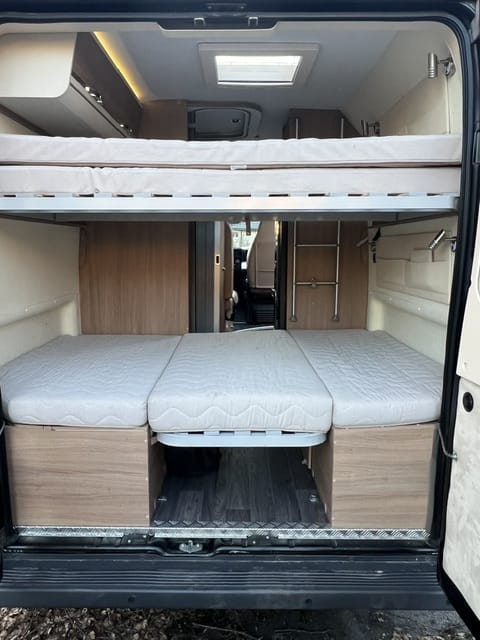 Adria Twin 600 SPT Family med Ryggekamera
