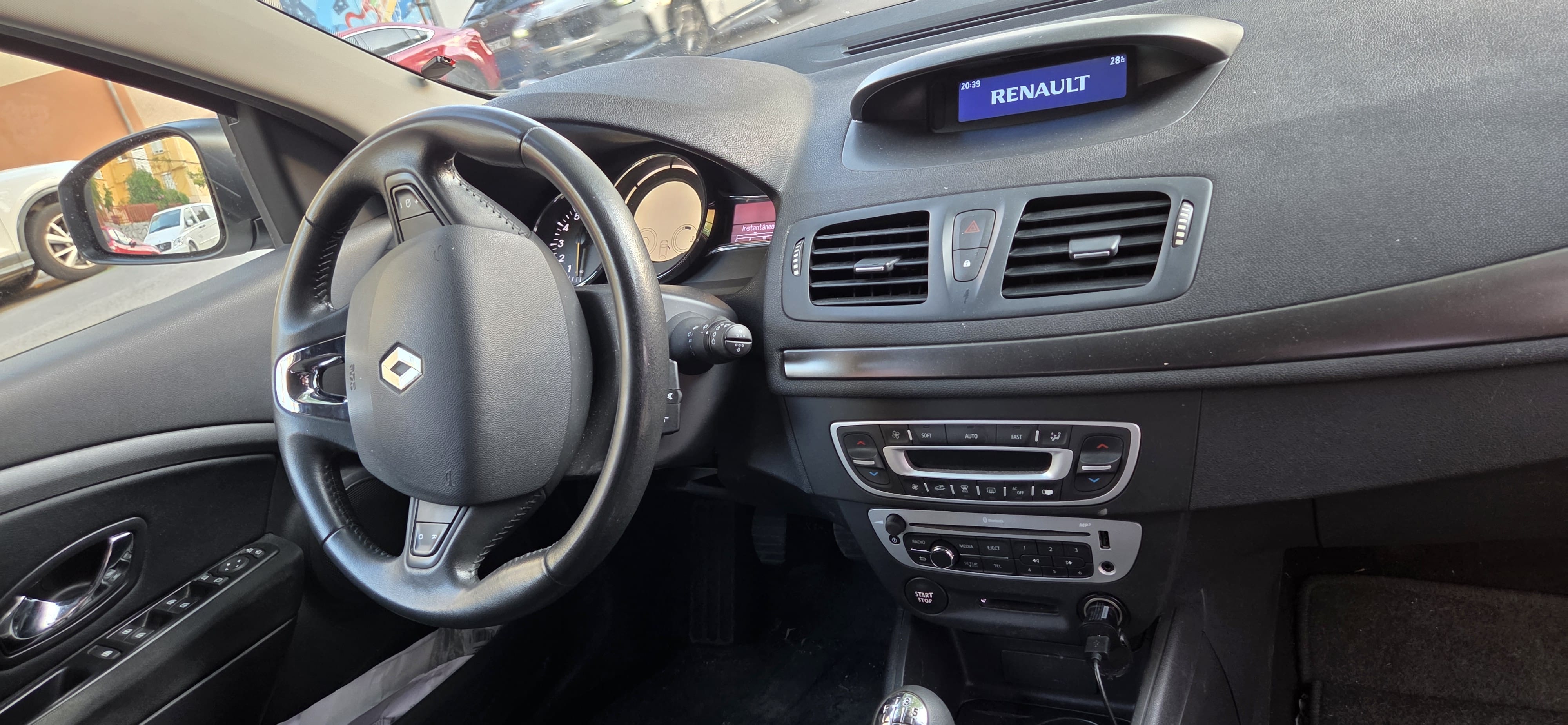 Renault Mégane with USB charging ports
