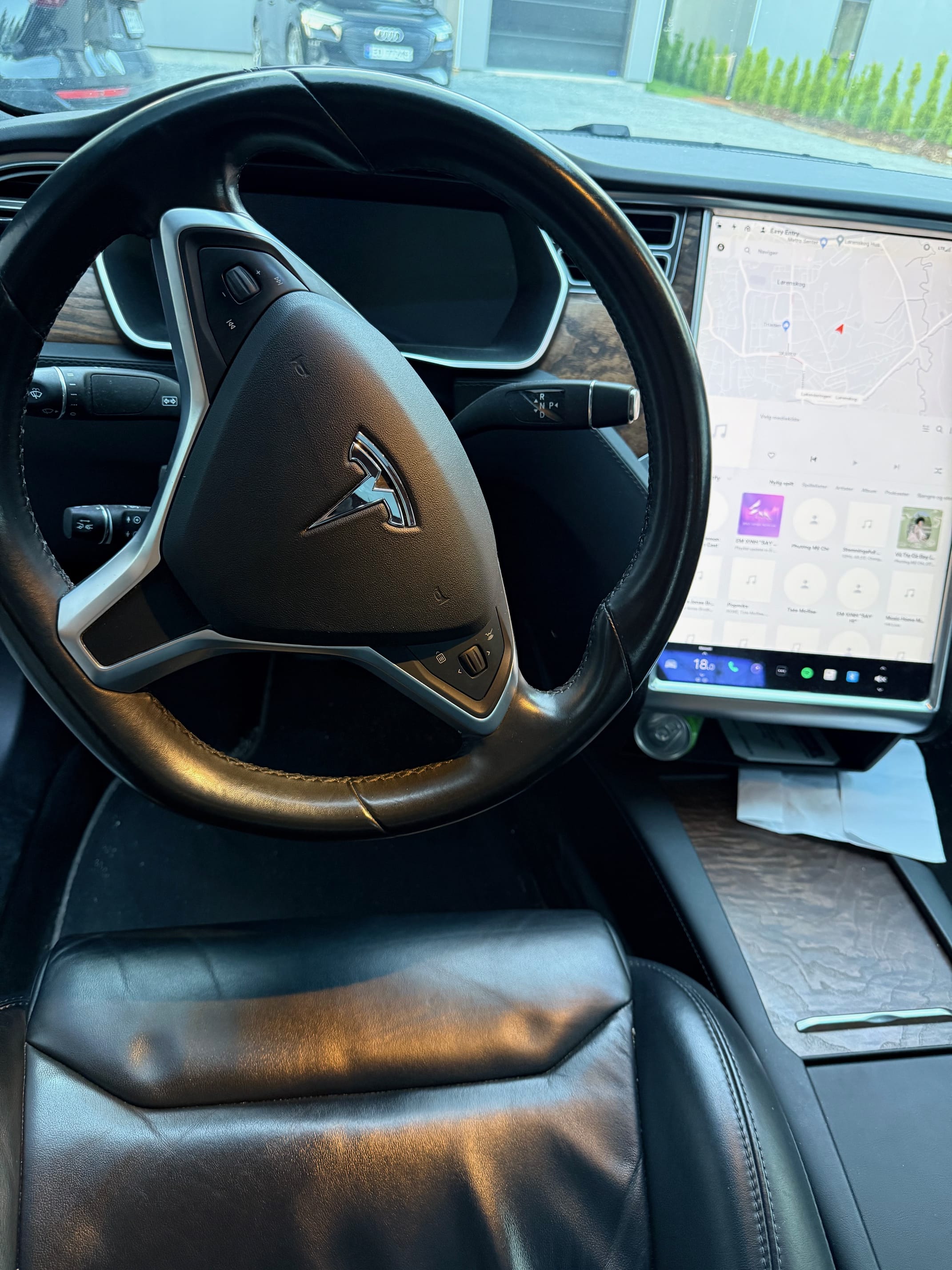 Tesla Model S 70D med Firehjulstrekk