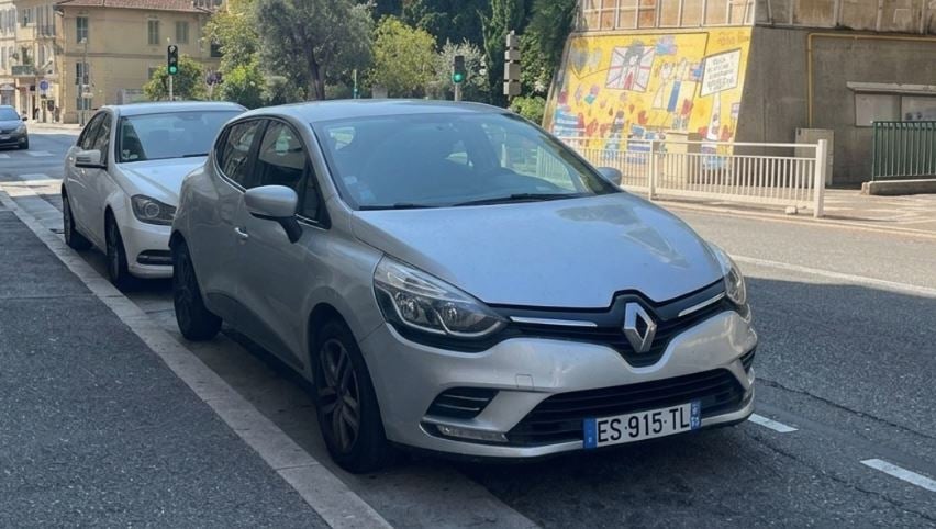 Renault Clio ES915TL with Air conditioning