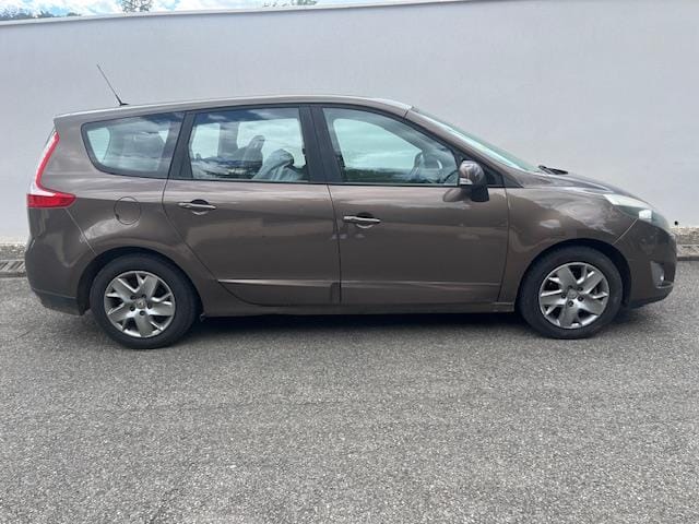 Renault Scenic 1.9 dCi avec Climatisation