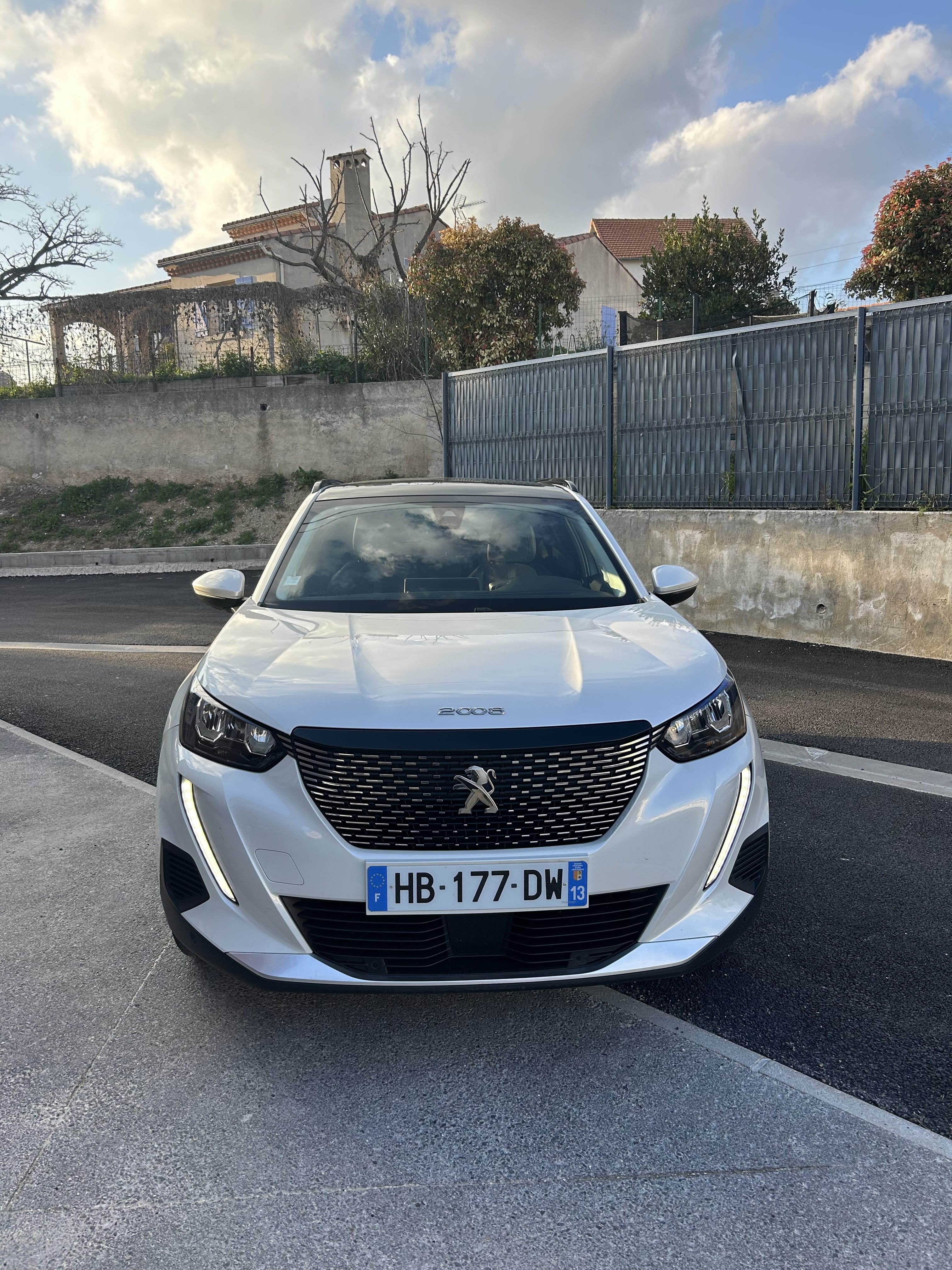 Peugeot 2008, 2020, Essence 98