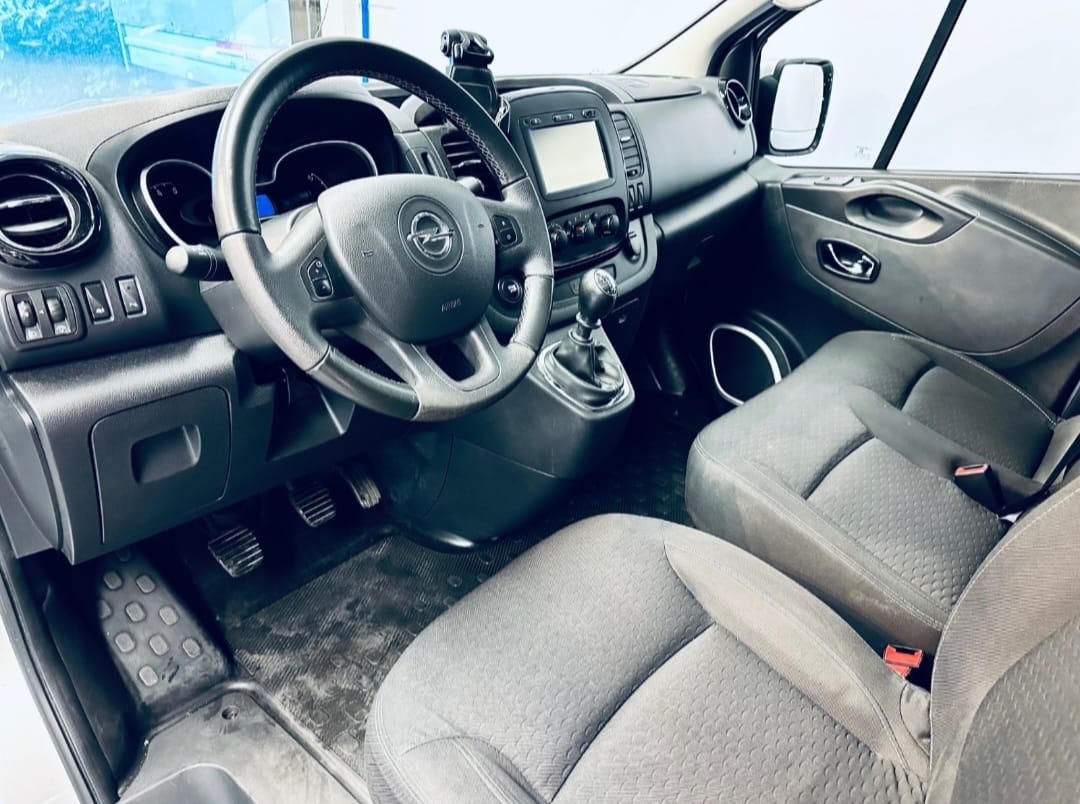 Opel Vivaro Minibuss met Cruise control
