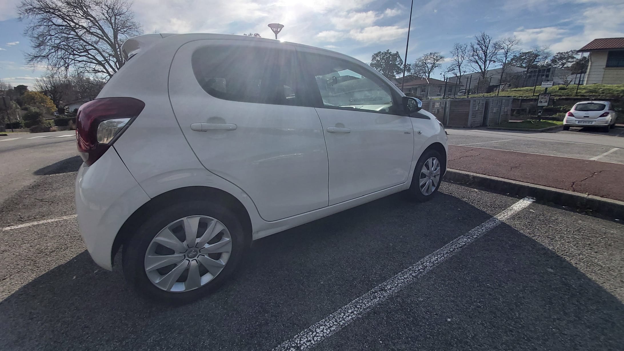 Peugeot 108 avec Siège bébé