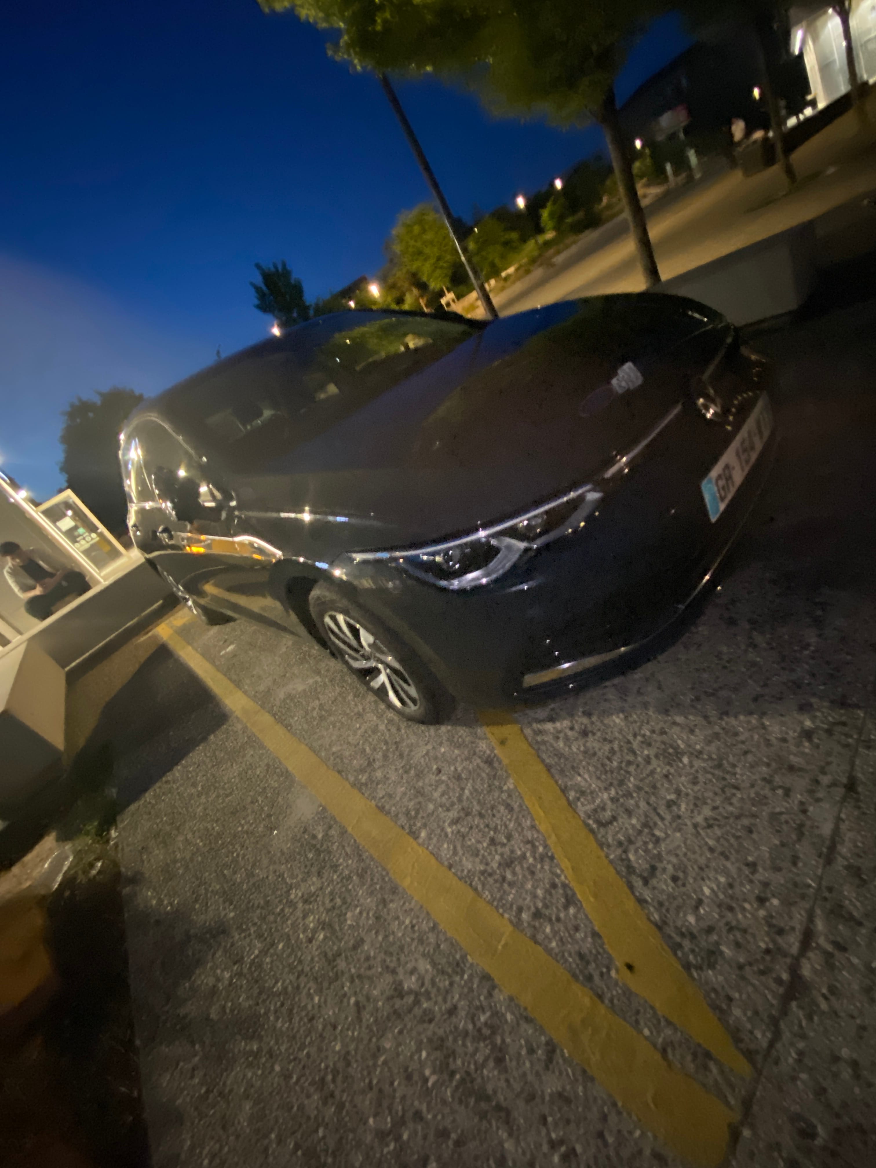 Volkswagen Golf, 2023, Essence 95 / Électrique (hybride), automatique
