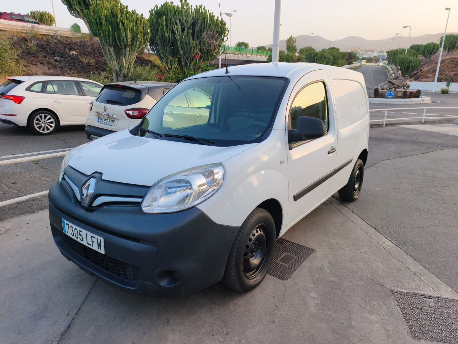Renault Kangoo Furgoneta 1.5 DCI 80CV K9K con Aire acondicionado