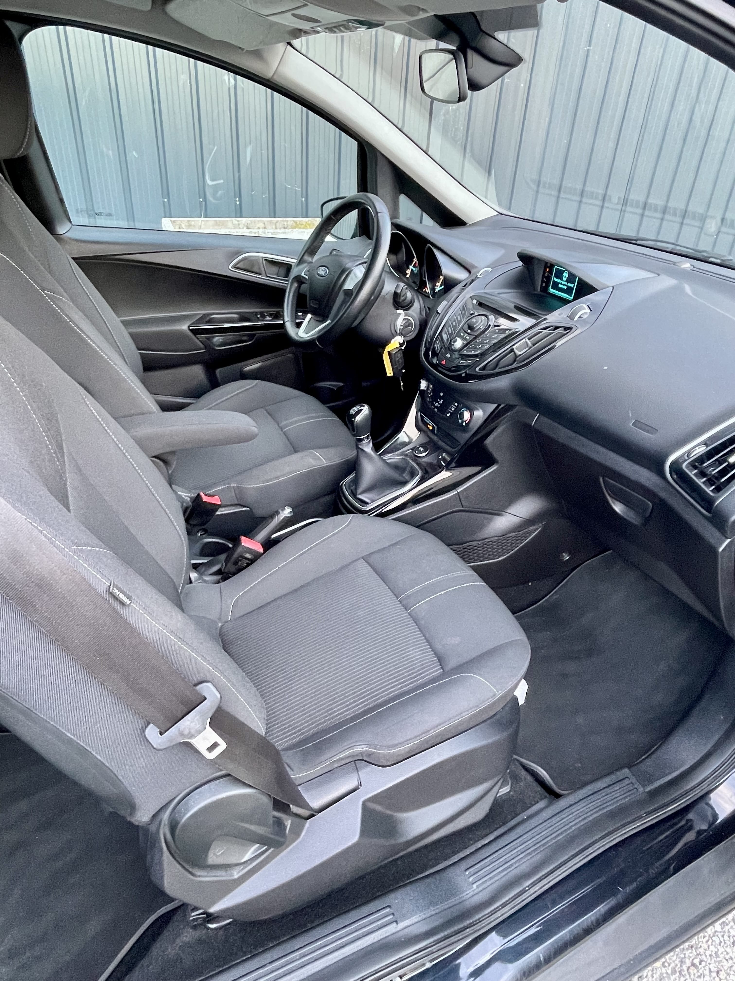 Ford B-Max avec Pneus neige