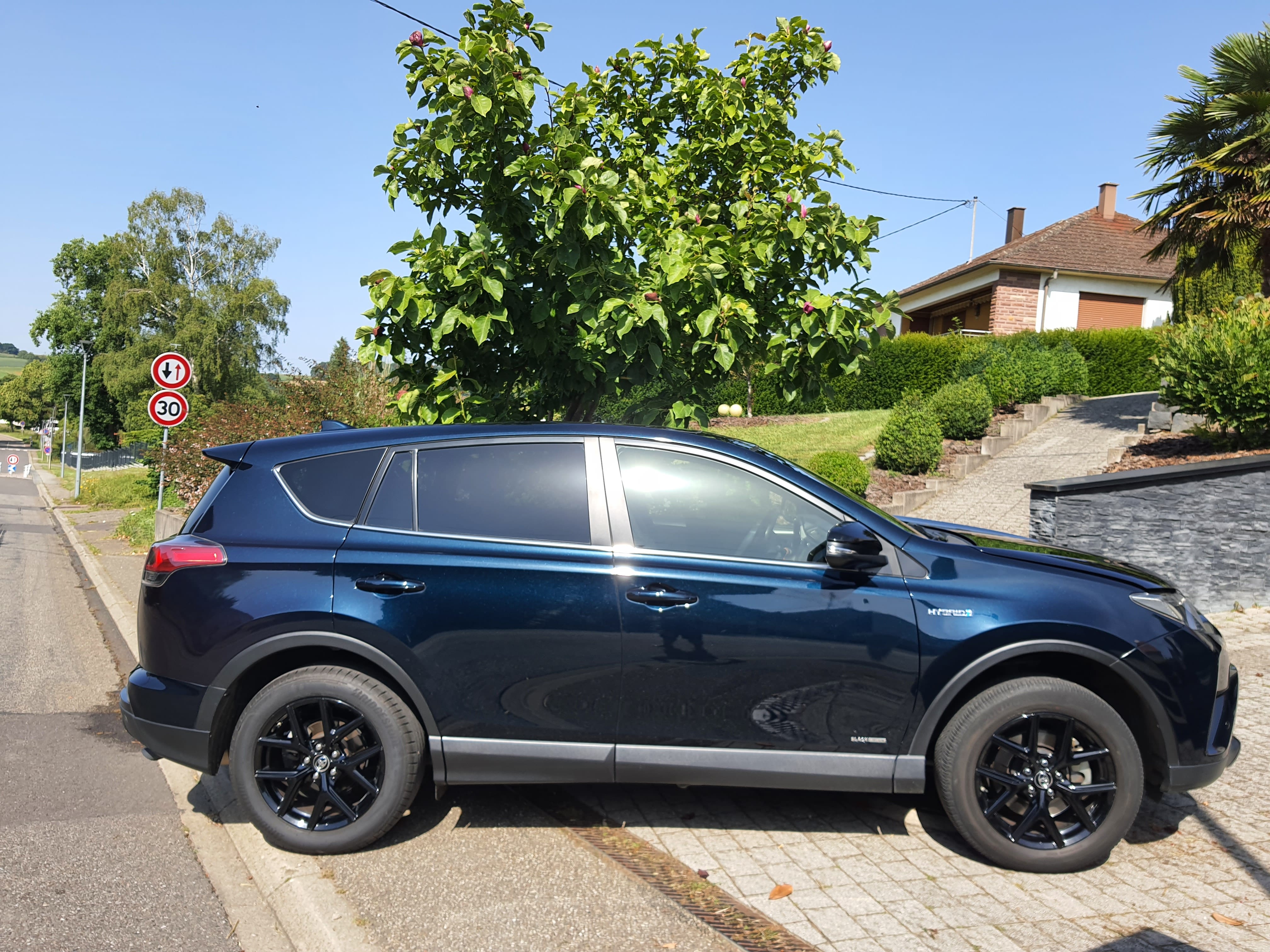 Toyota Rav4 Hybride 2.5 essence avec Climatisation