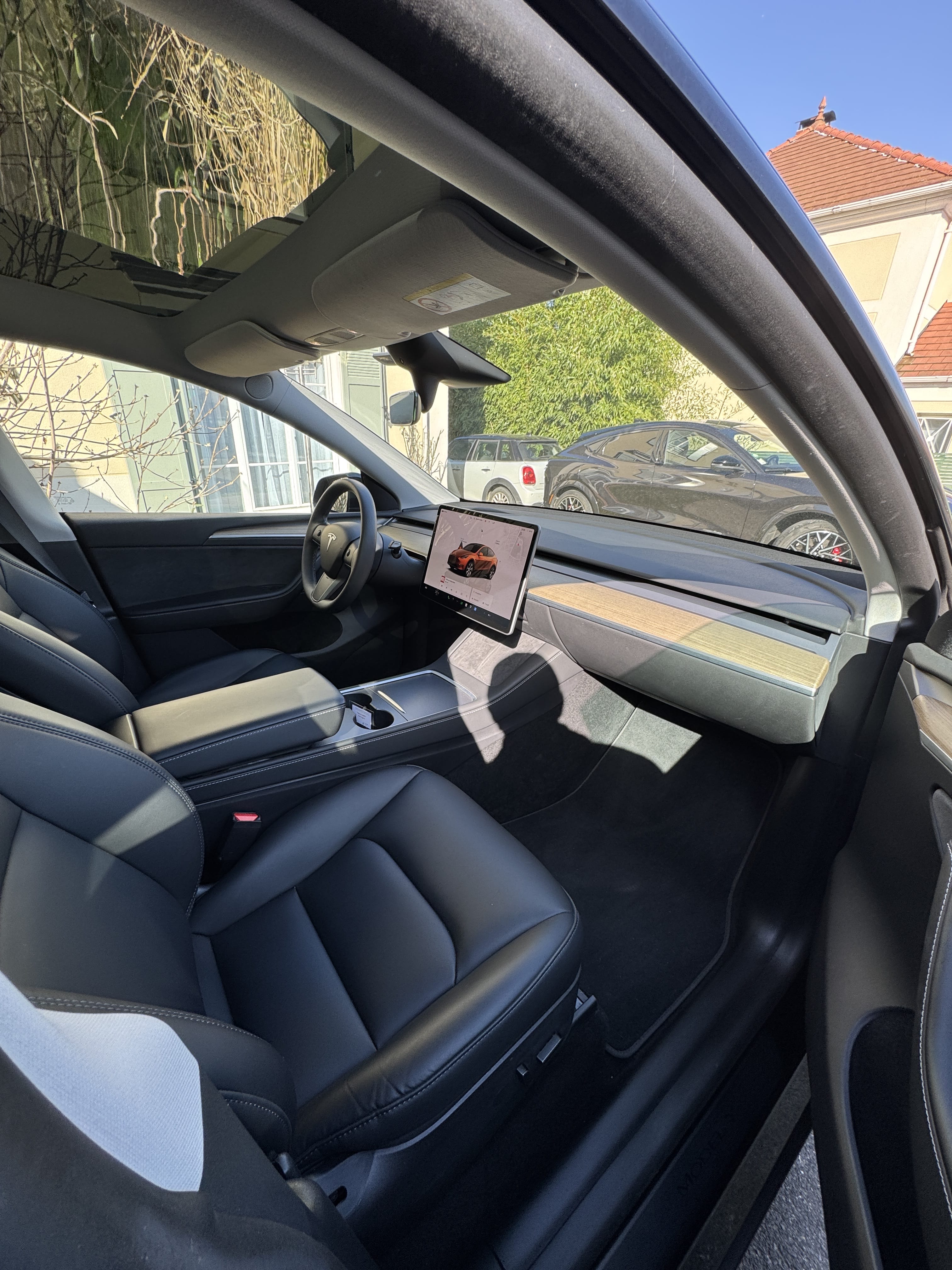 Tesla Model Y Standard Range avec Régulateur de vitesse