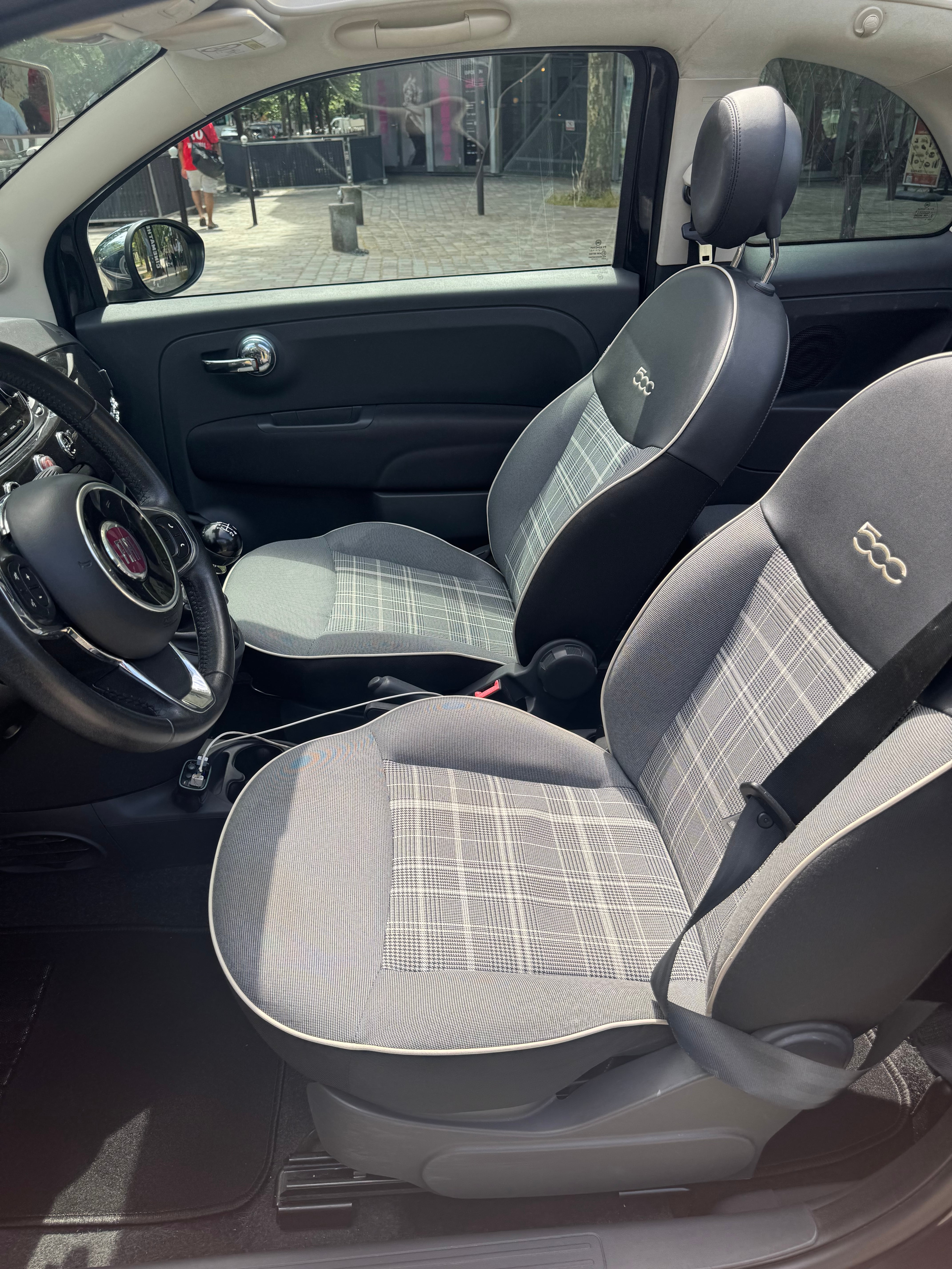 Fiat 500 C avec Entrée audio / iPod