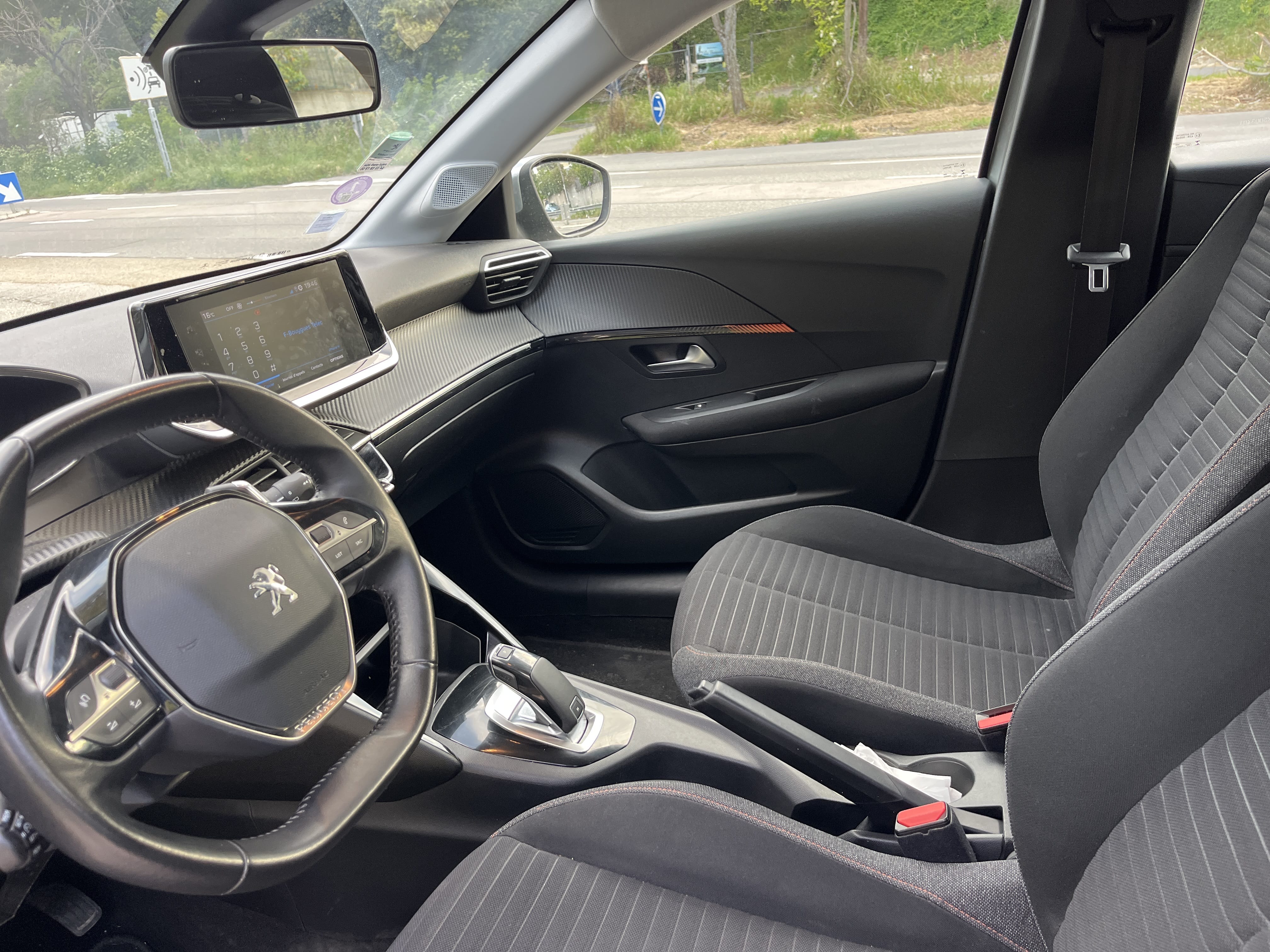 Peugeot 208 met Cruise control