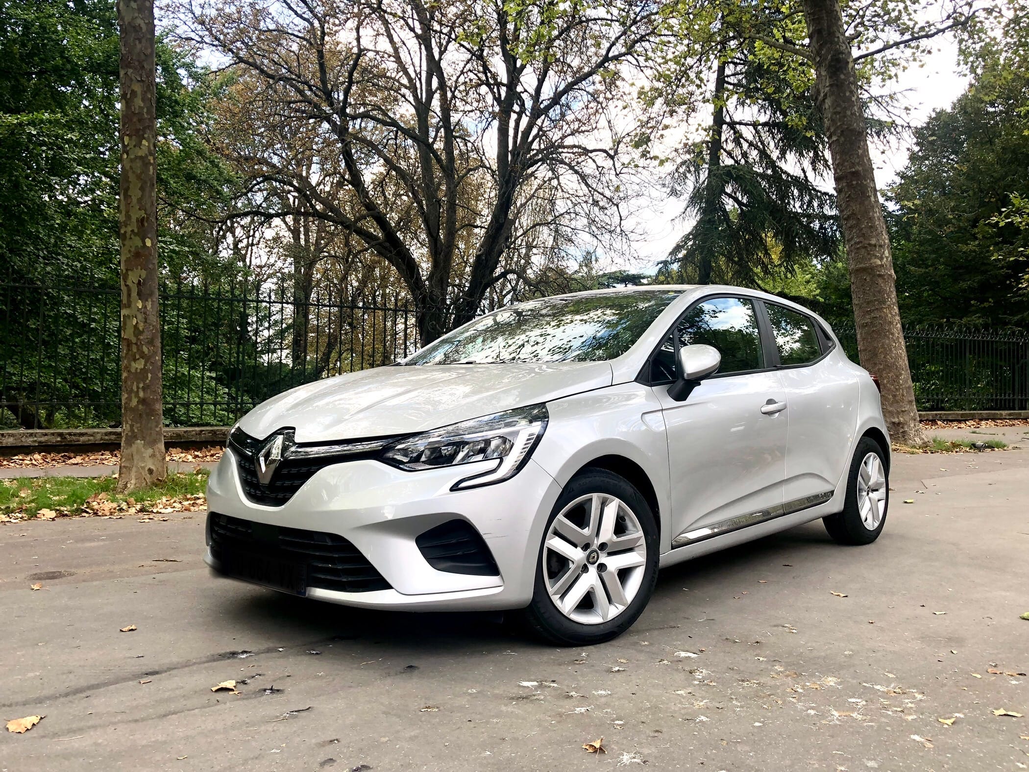 Renault Clio FL657 avec Climatisation