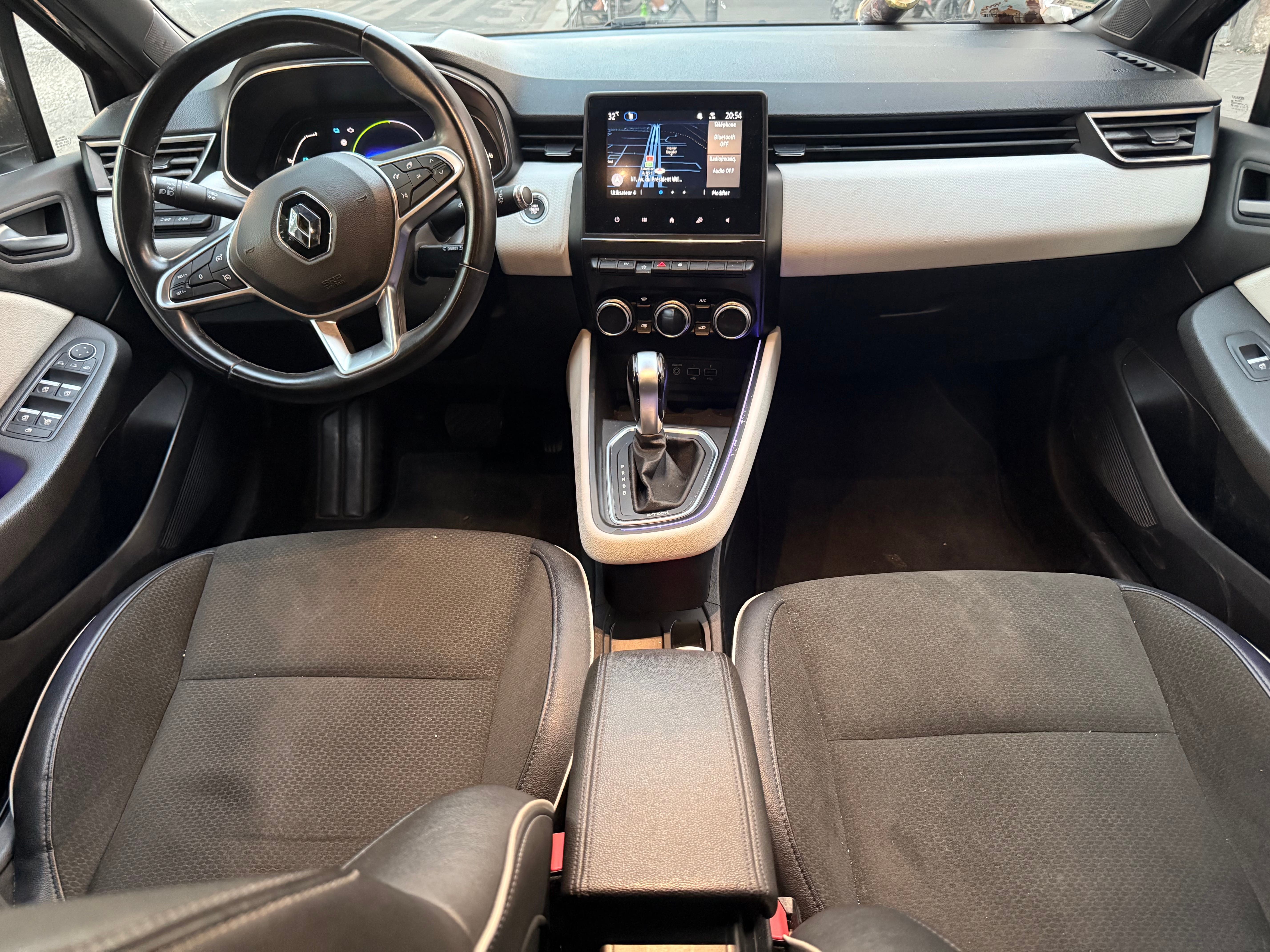 Renault Clio E-tech avec Caméra de recul
