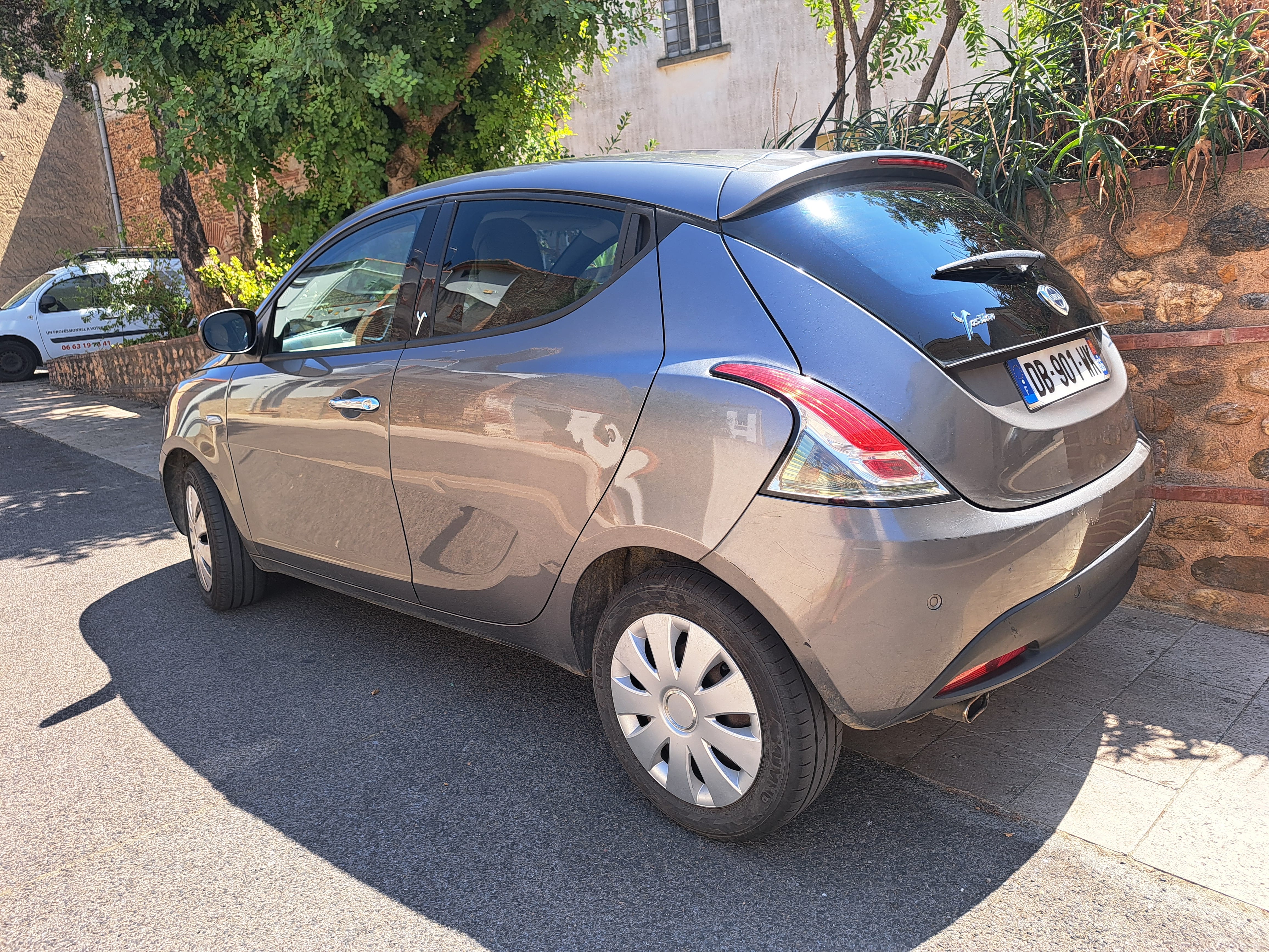 Lancia Ypsilon