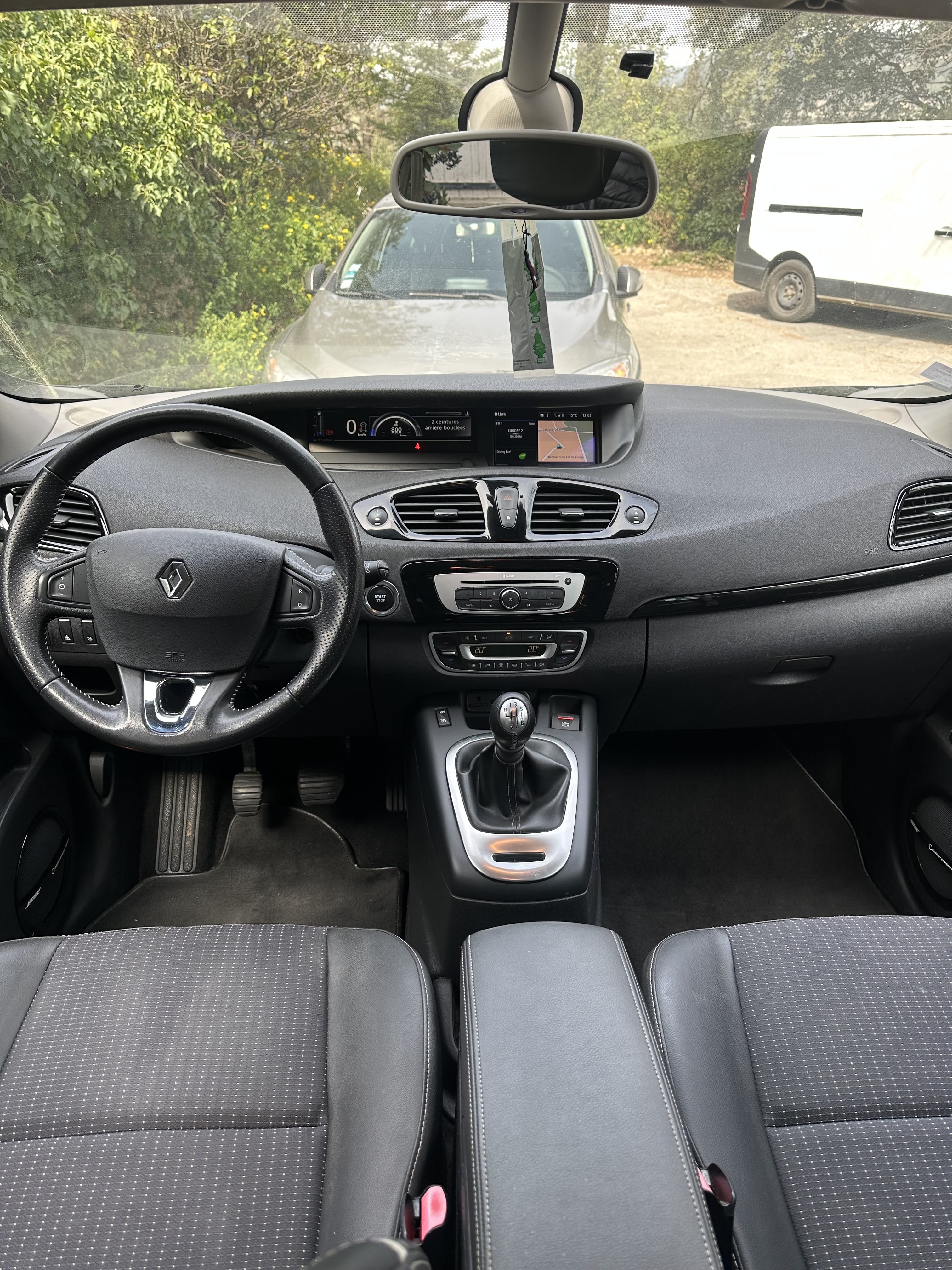 Renault Scenic 7 places avec Siège bébé