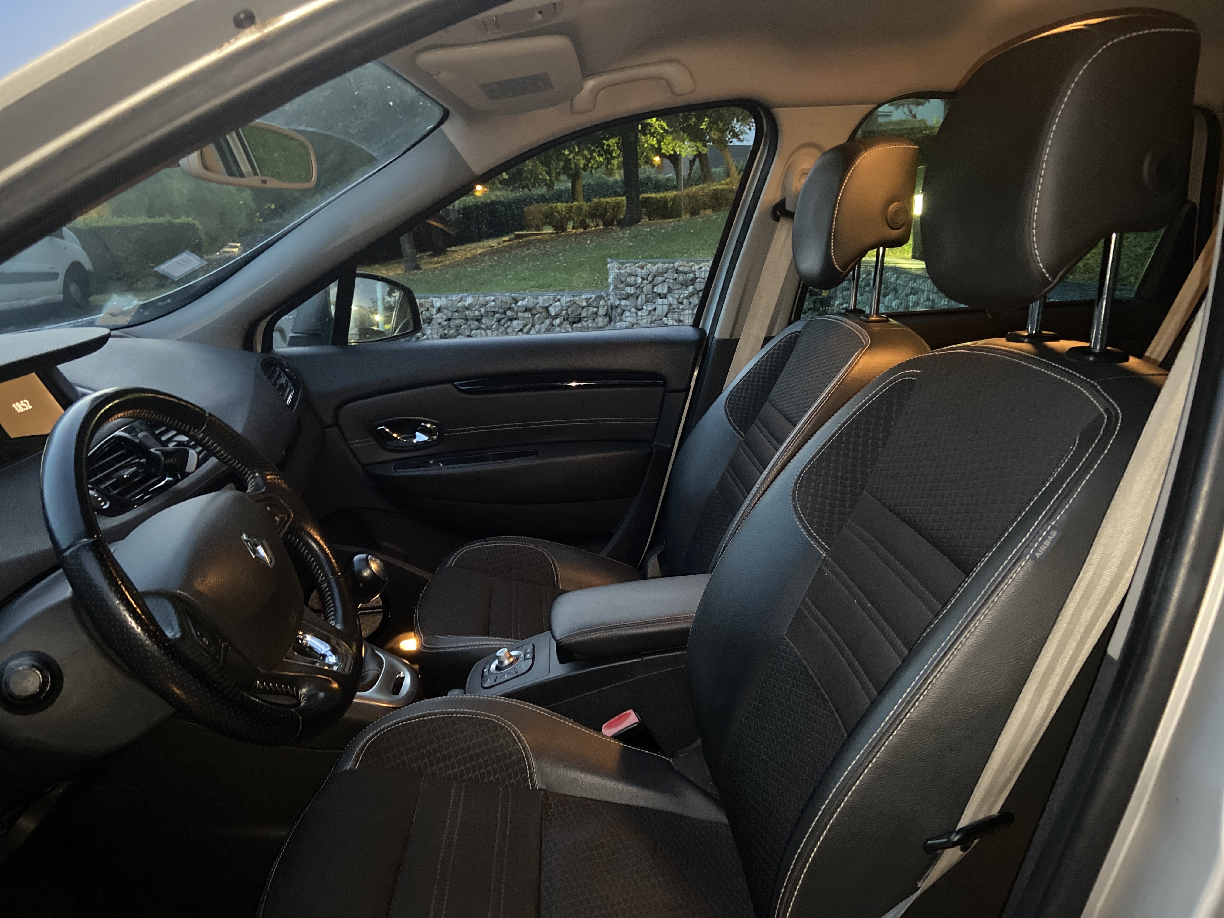 Renault Scenic avec Siège bébé