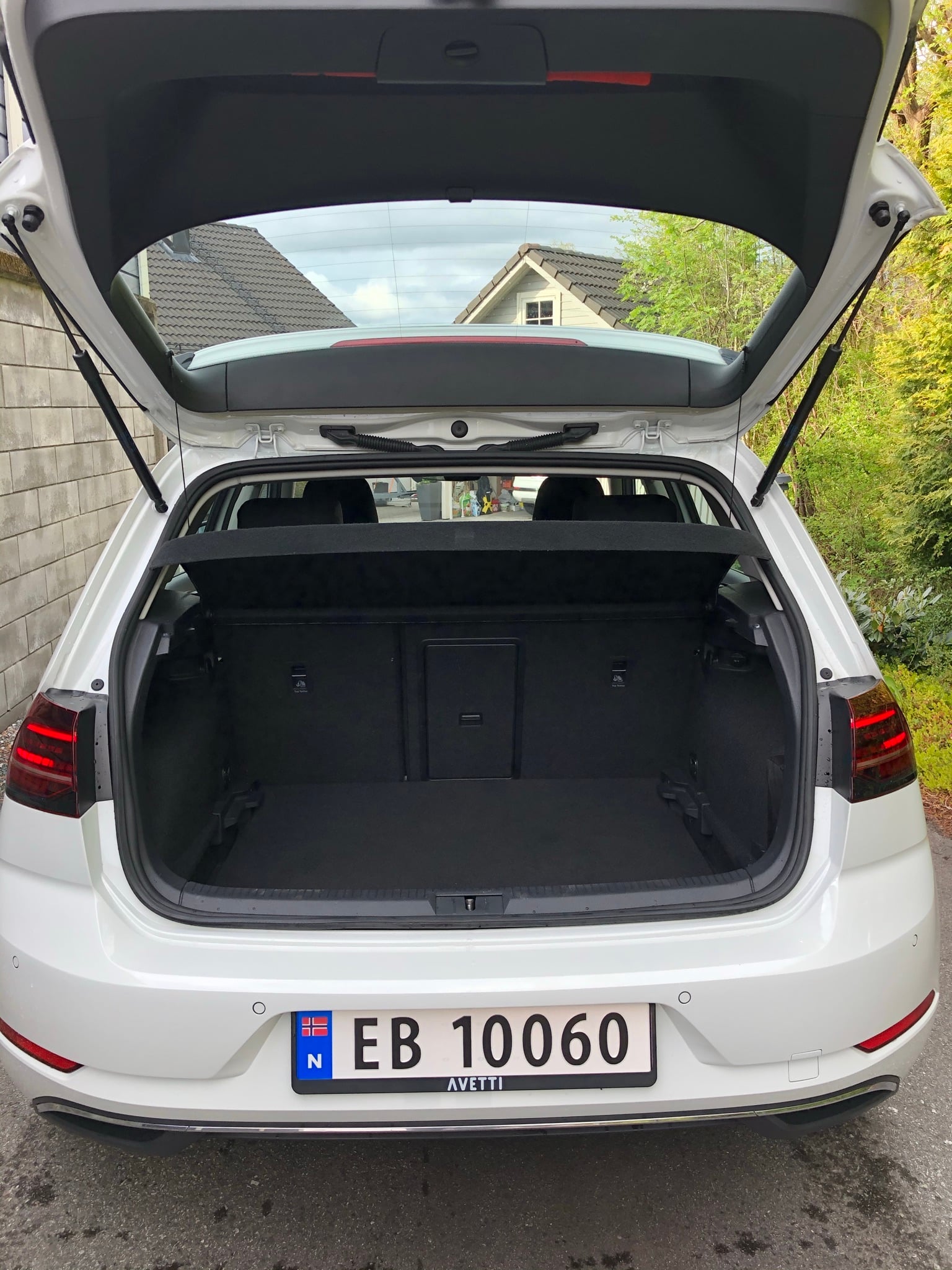 Volkswagen e-Golf 136hk med Babysete