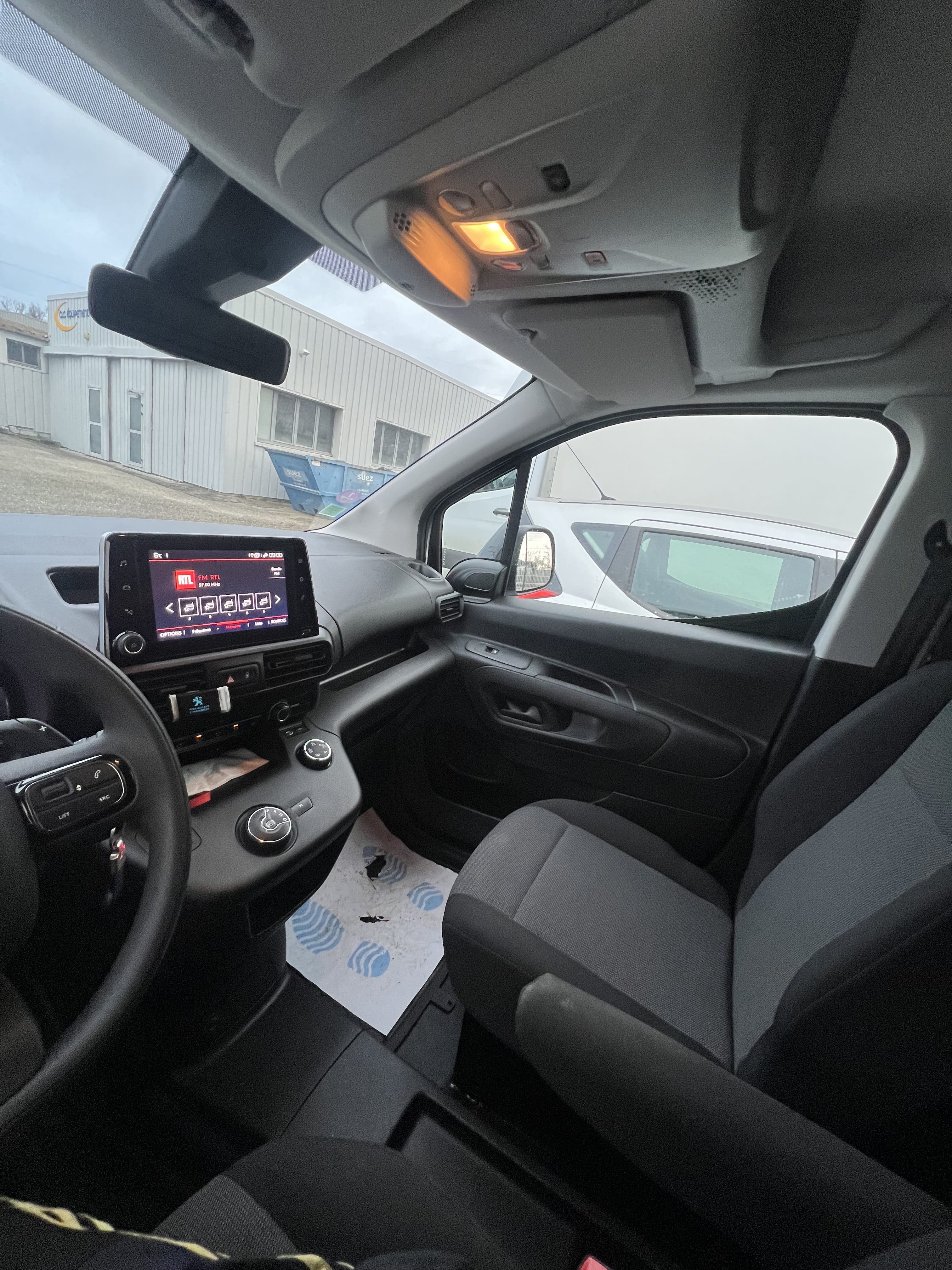 Citroen Berlingo Plancher Cabine 130ch avec Audio Bluetooth