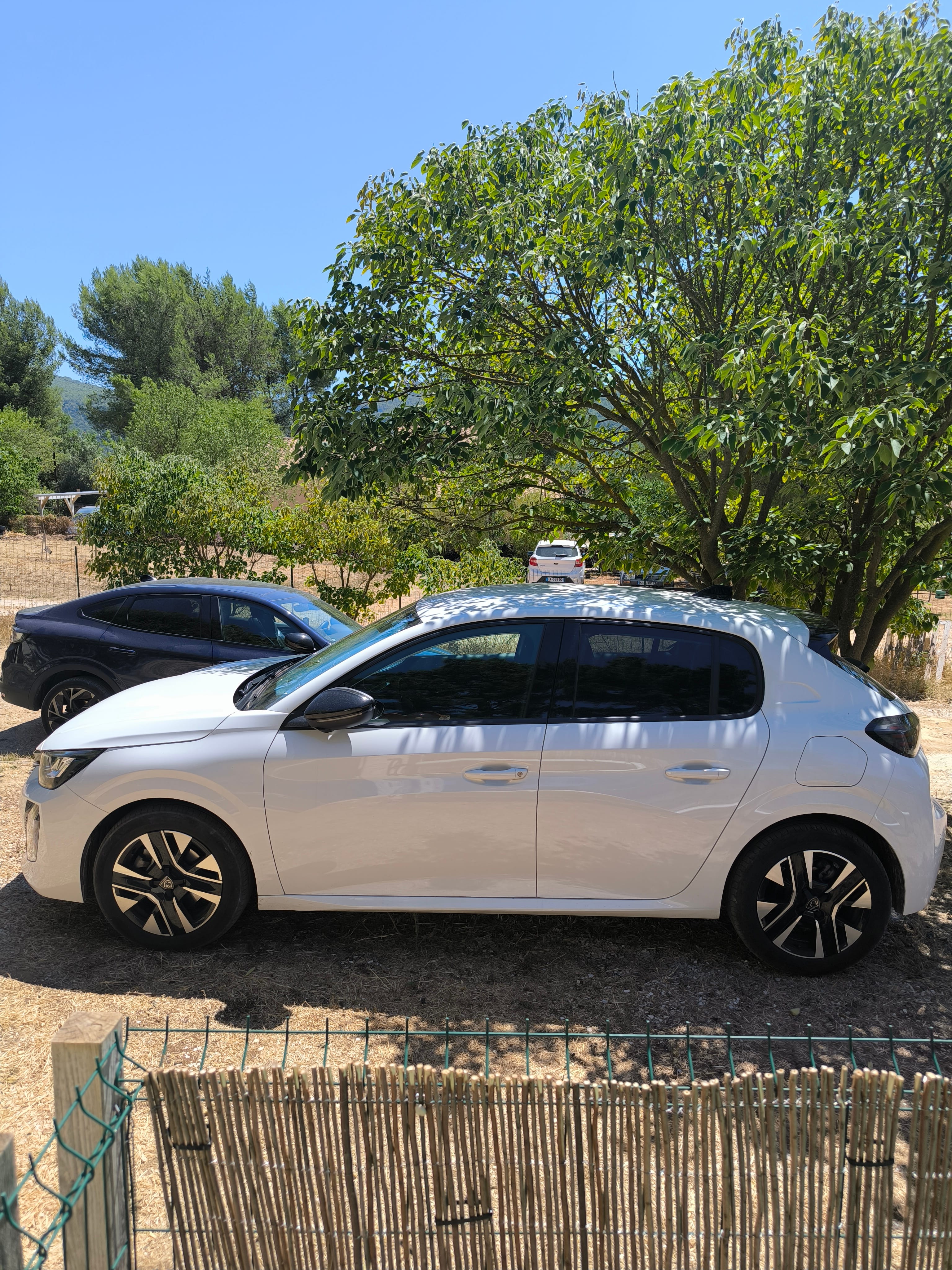 Peugeot 208 avec Climatisation
