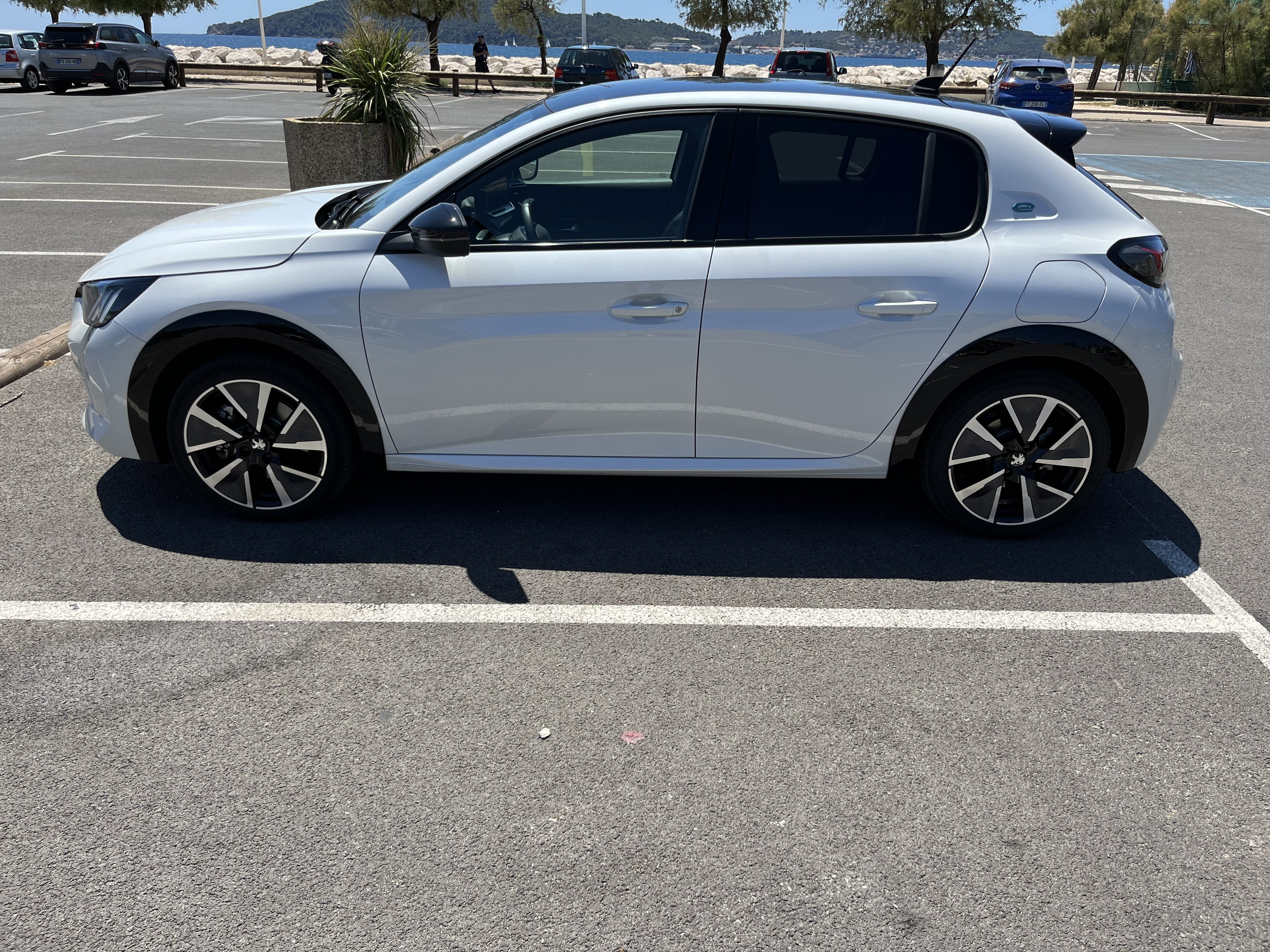 Peugeot 208 avec Climatisation