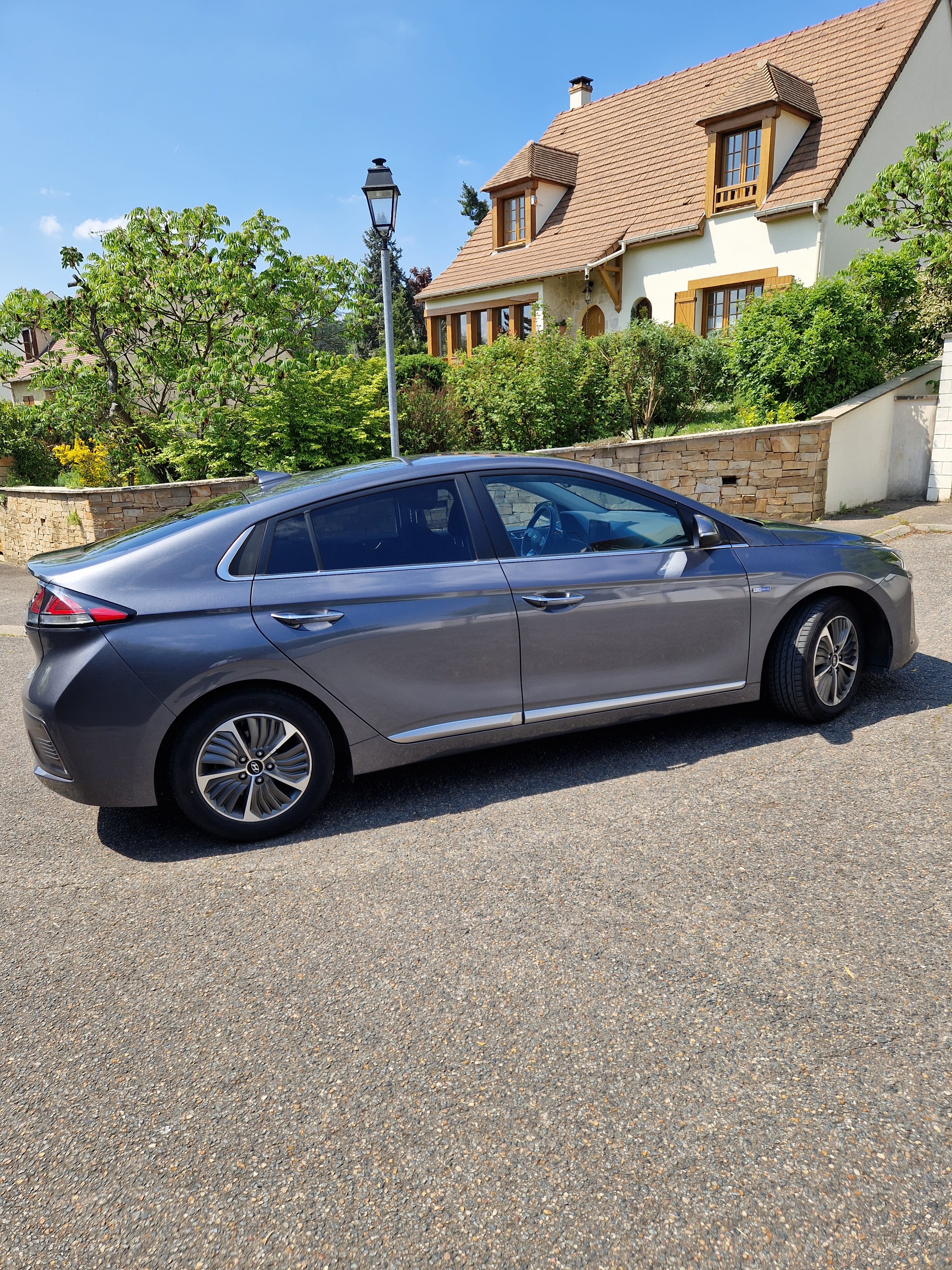 Hyundai Ioniq avec Climatisation