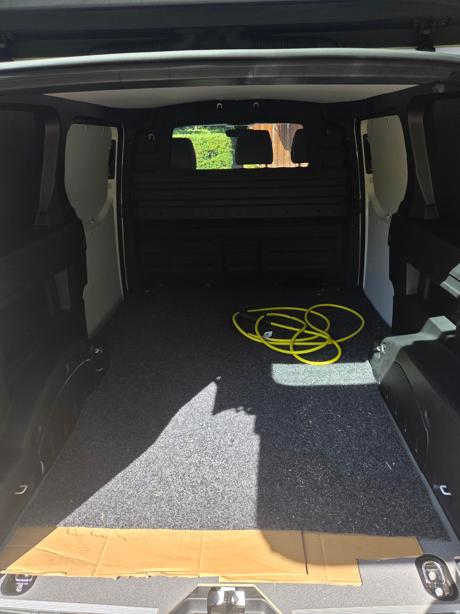 Volkswagen ID. Buzz Cargo med Cruisekontroll