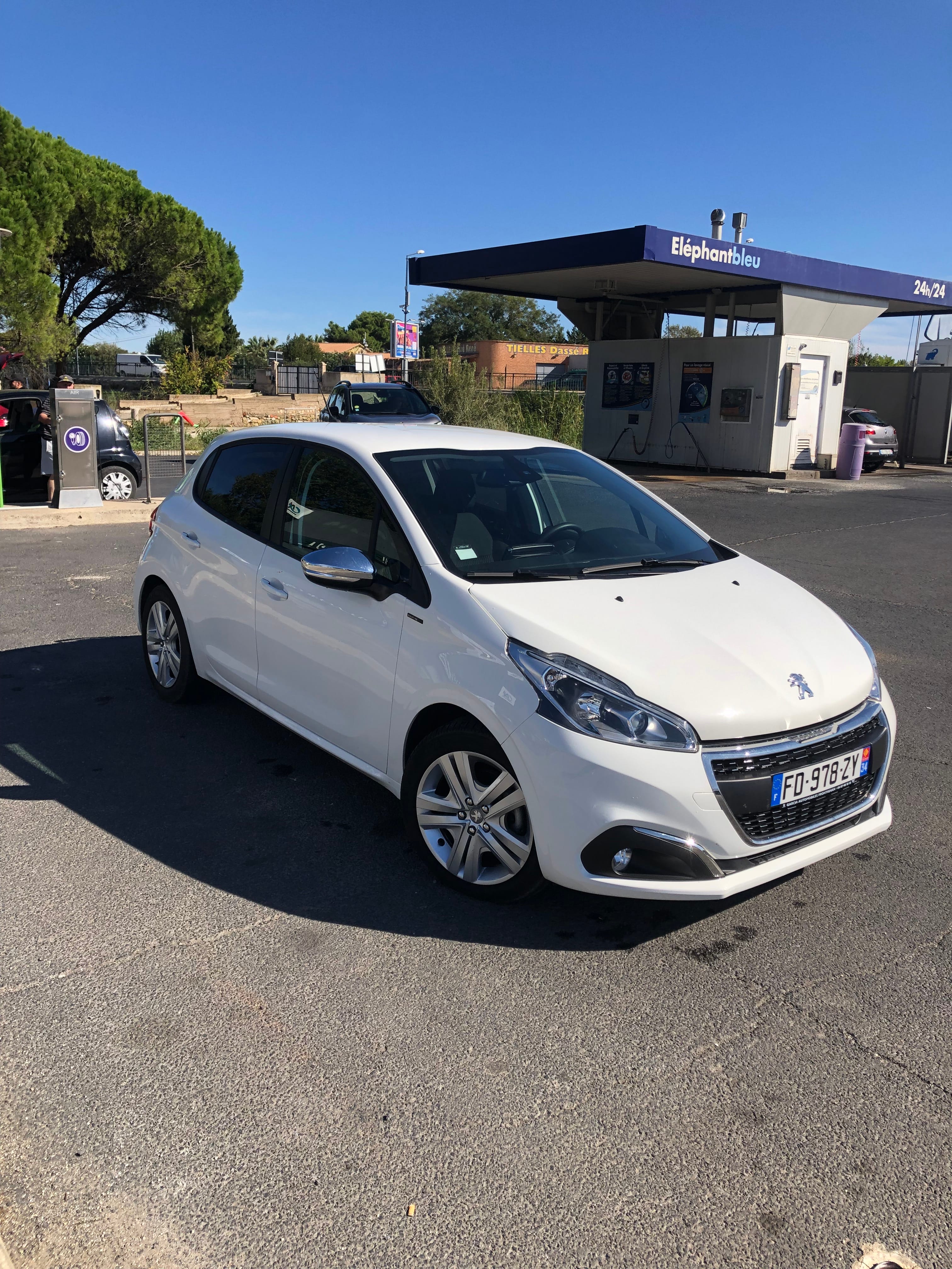 Peugeot 208 Grand confort, 2019, Essence 95