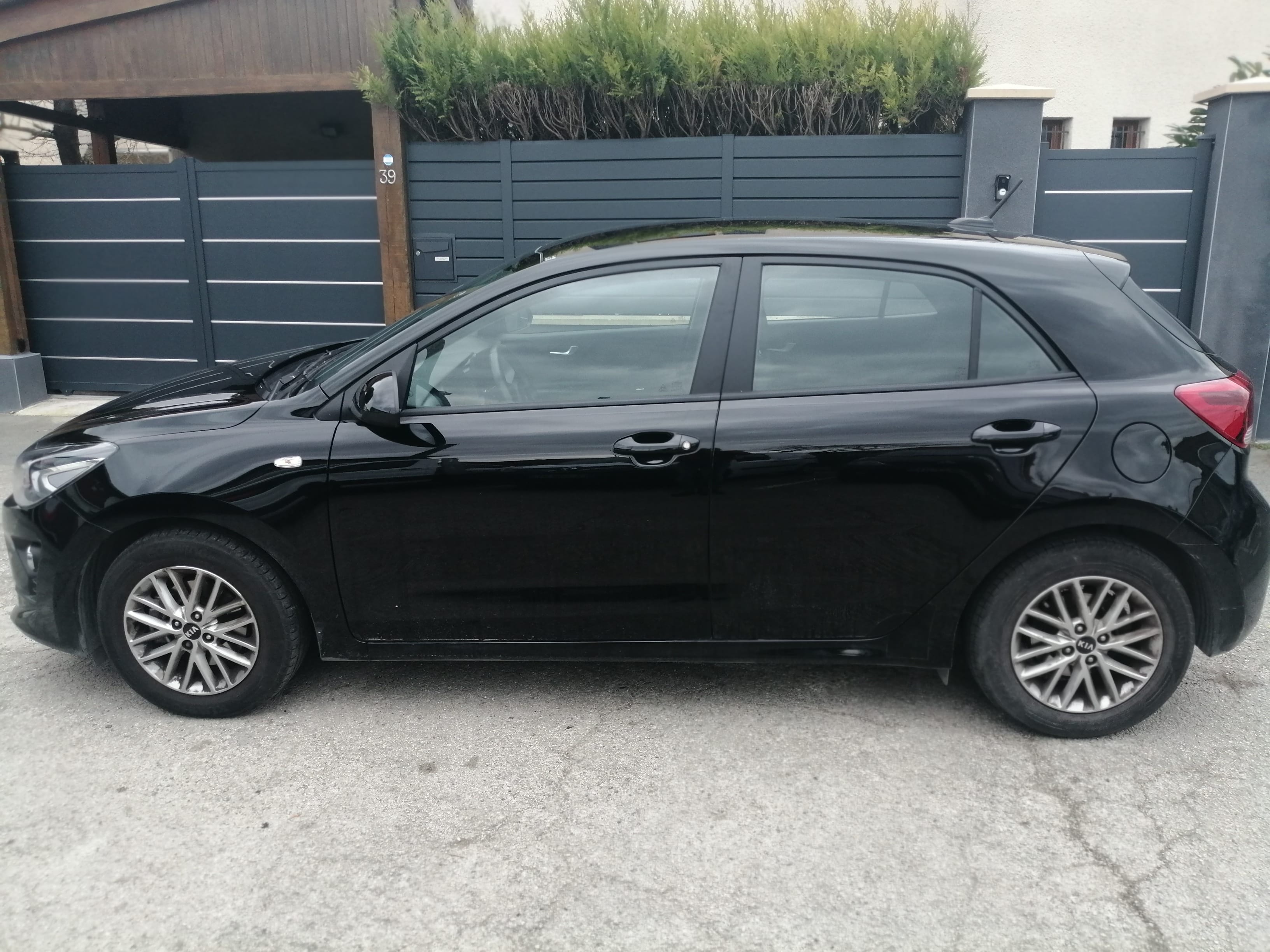 Kia Rio avec Climatisation