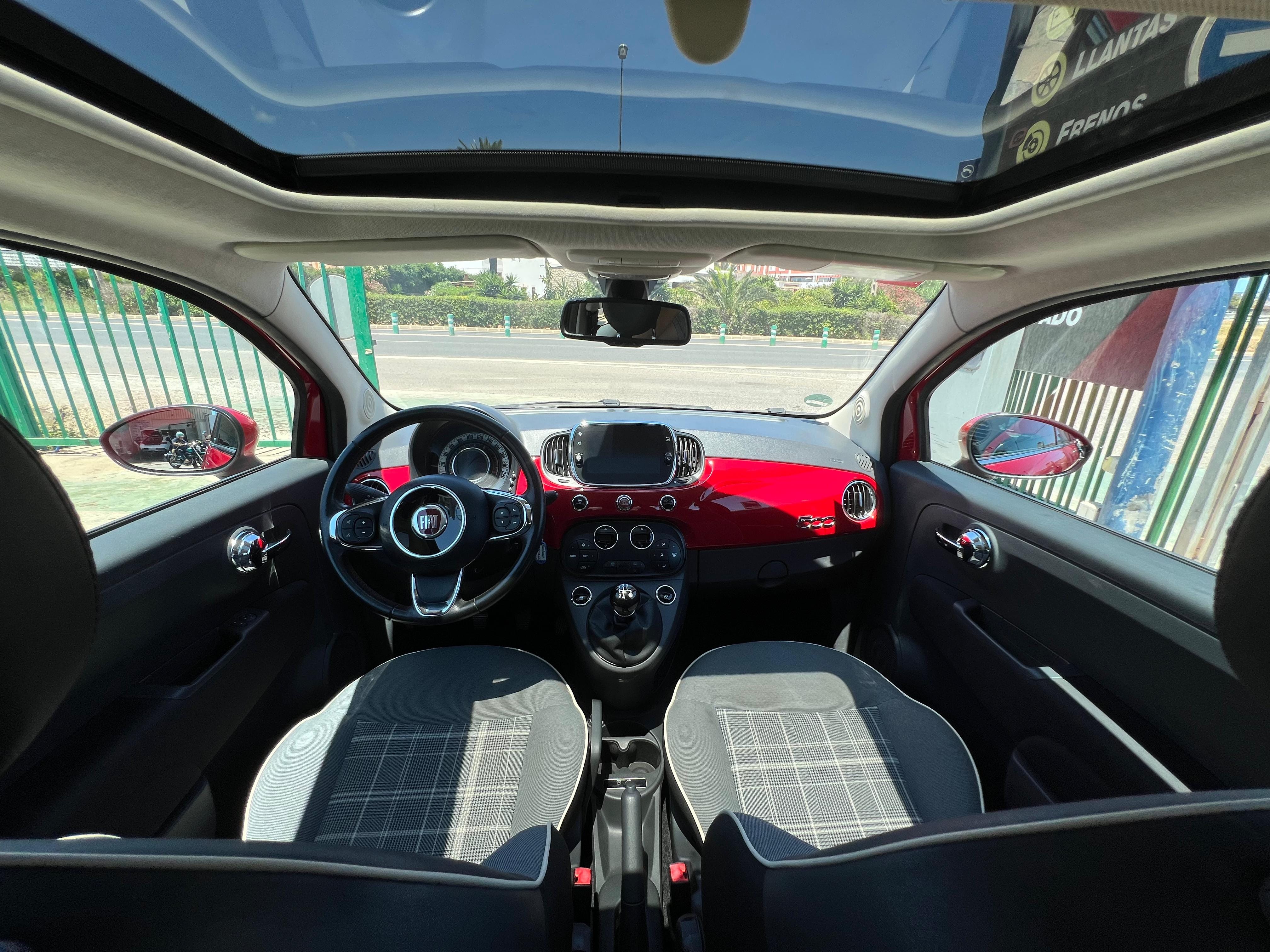 Fiat 500 Techo solar med GPS