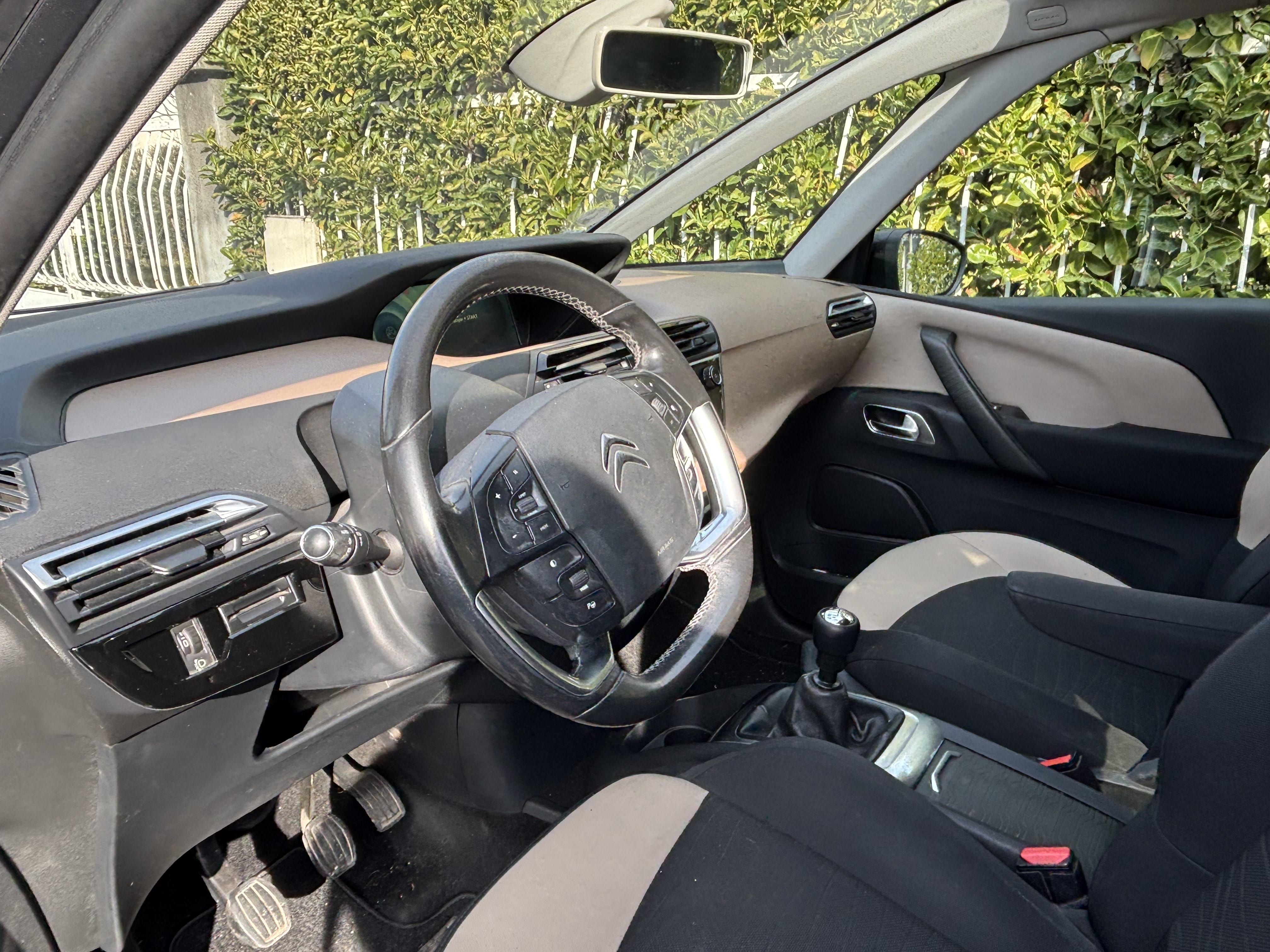 Citroen C4 Picasso avec Quatre roues motrices