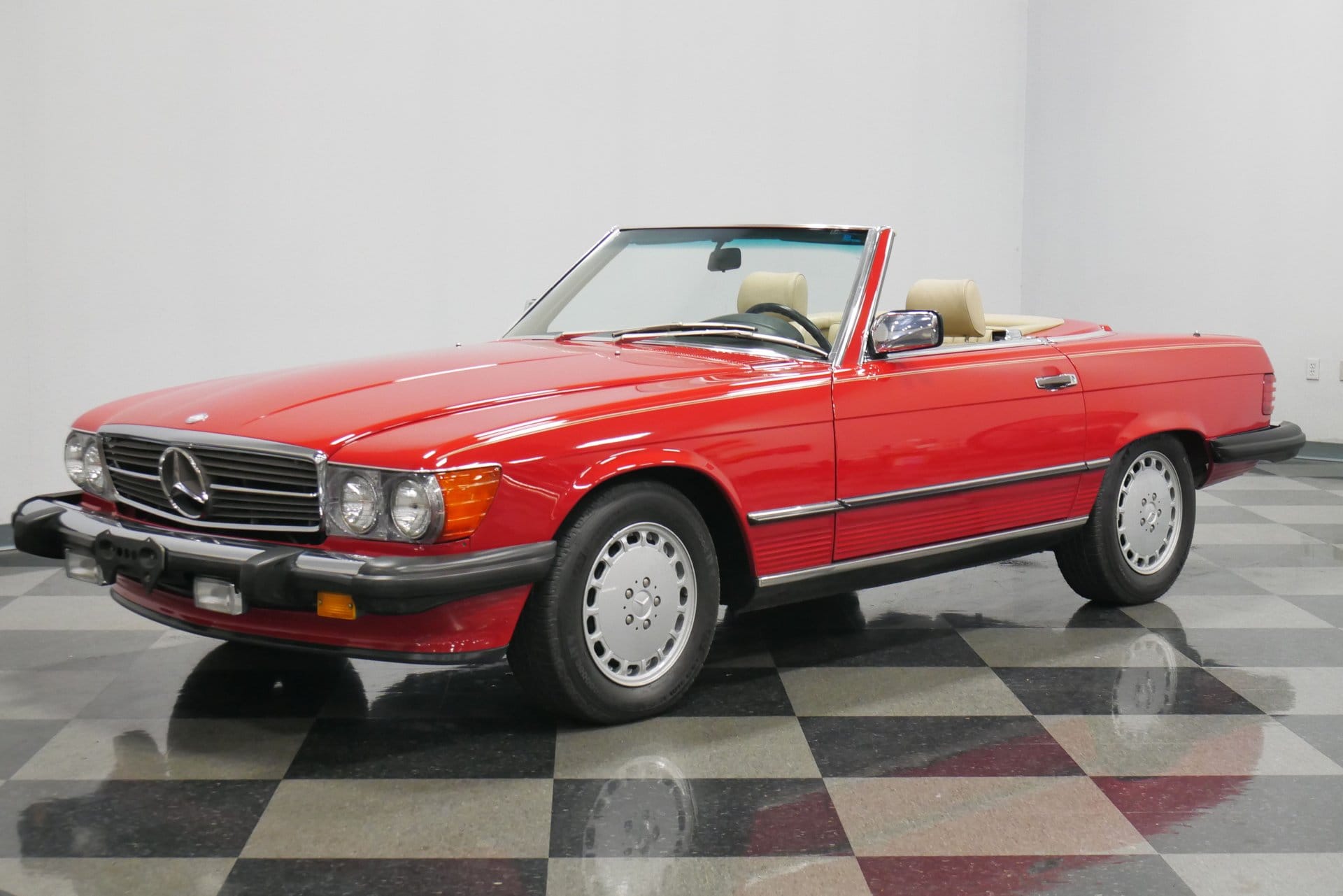 Mercedes Classe SL Cabriolet 560, 1988, Essence 98, automatique