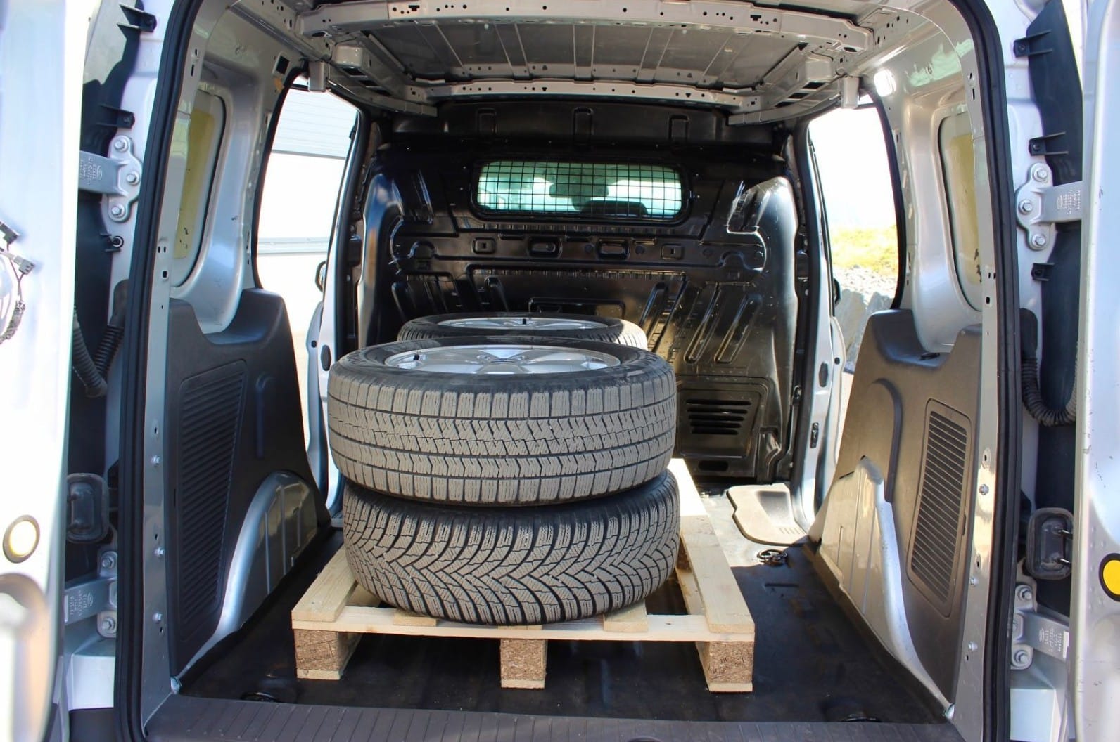 Ford Transit Connect med Bilradio