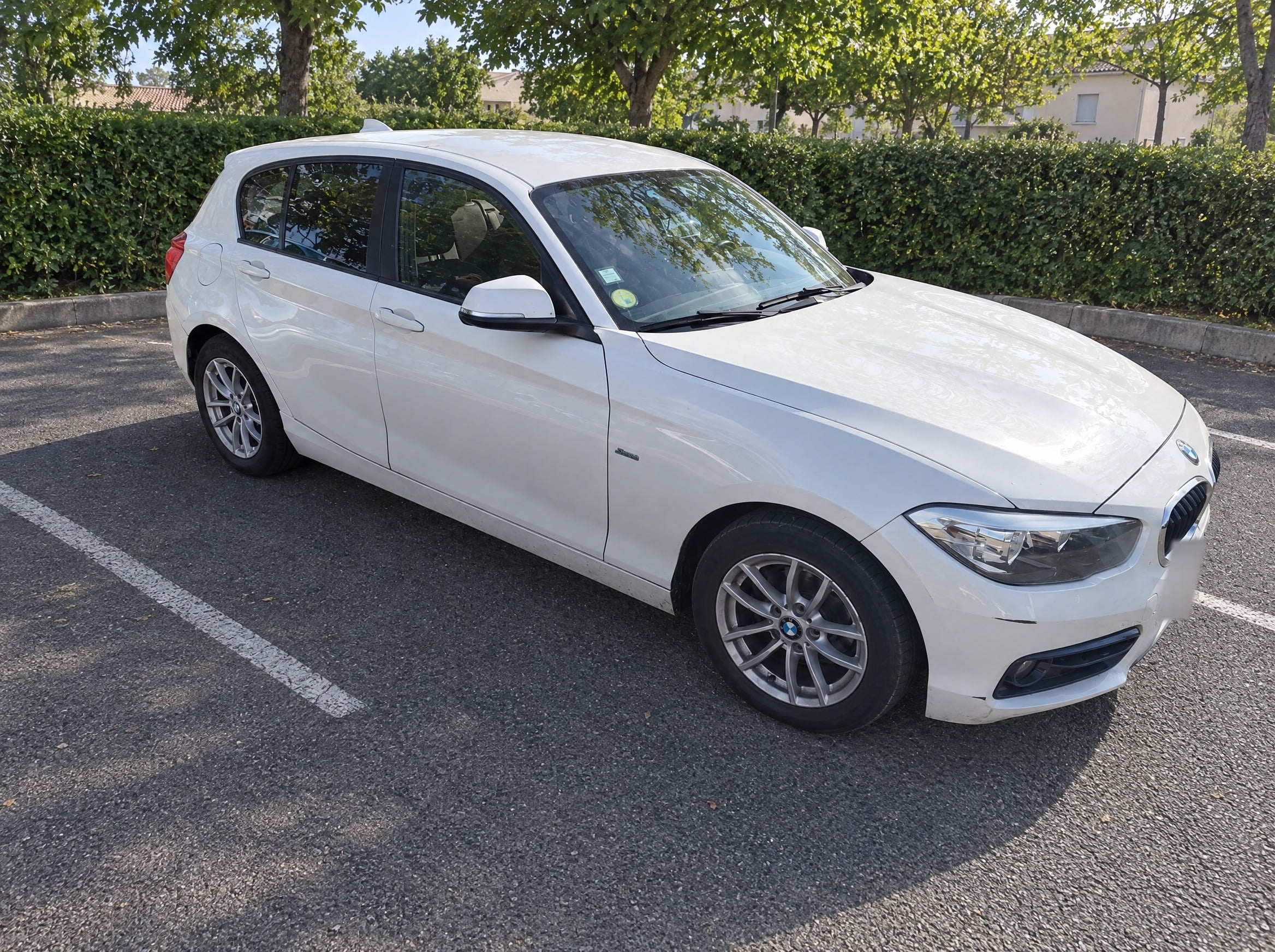 BMW Série 1 avec Autoradio