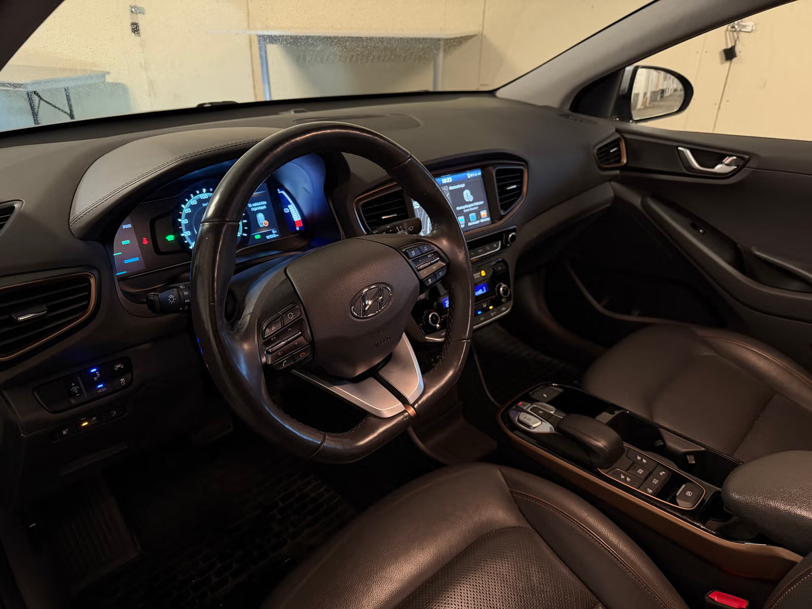 Hyundai Ioniq med GPS