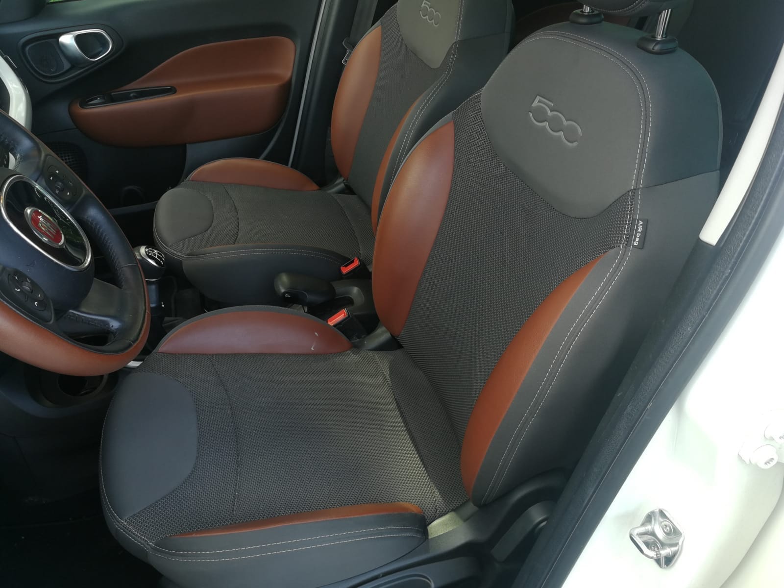 Fiat 500L con Silla infantil