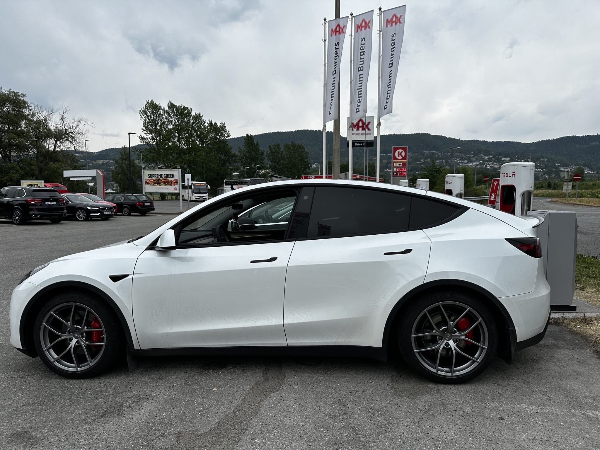 Tesla Model Y Performance with Air conditioning