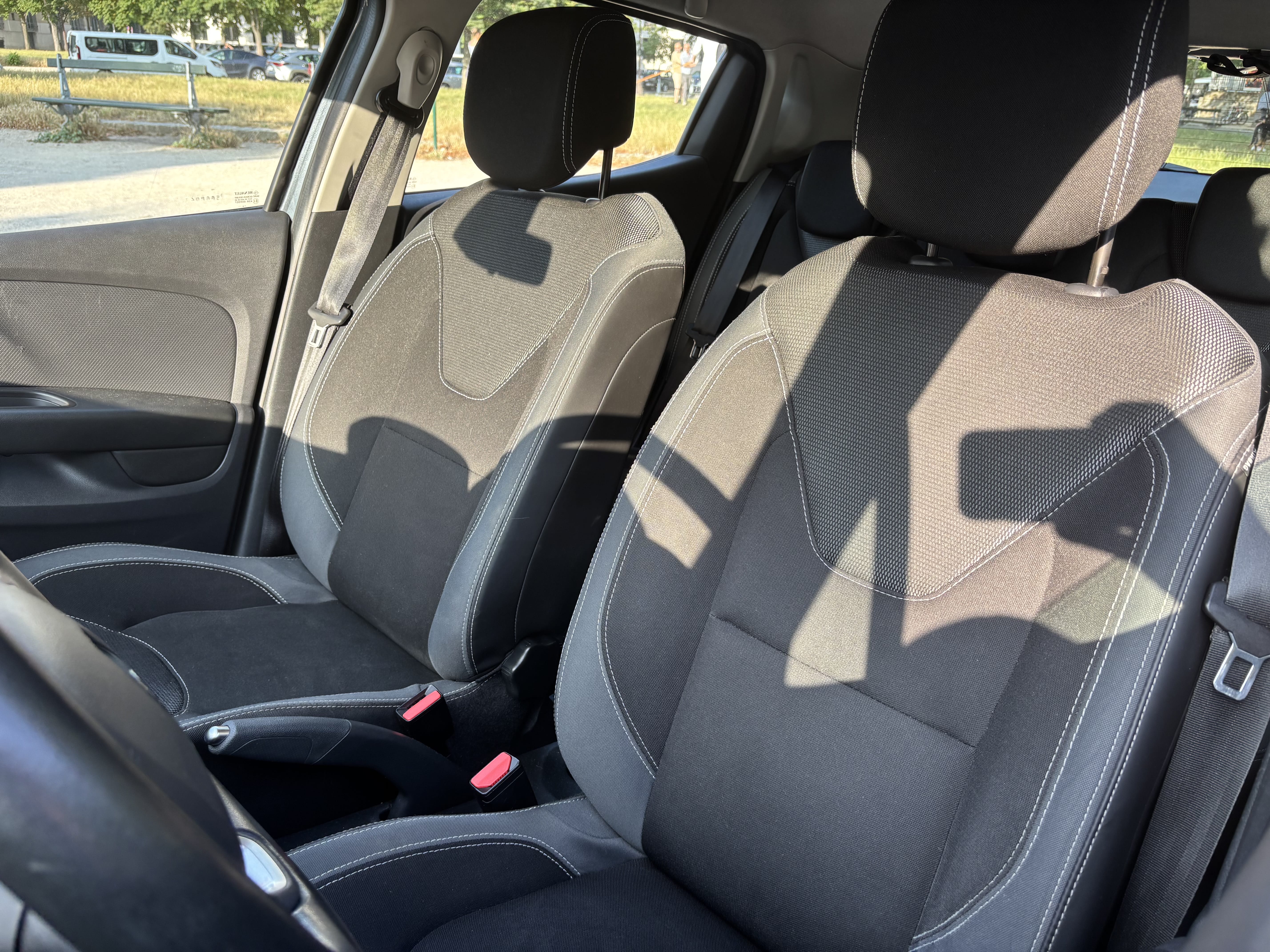 Renault Clio avec Entrée audio / iPod