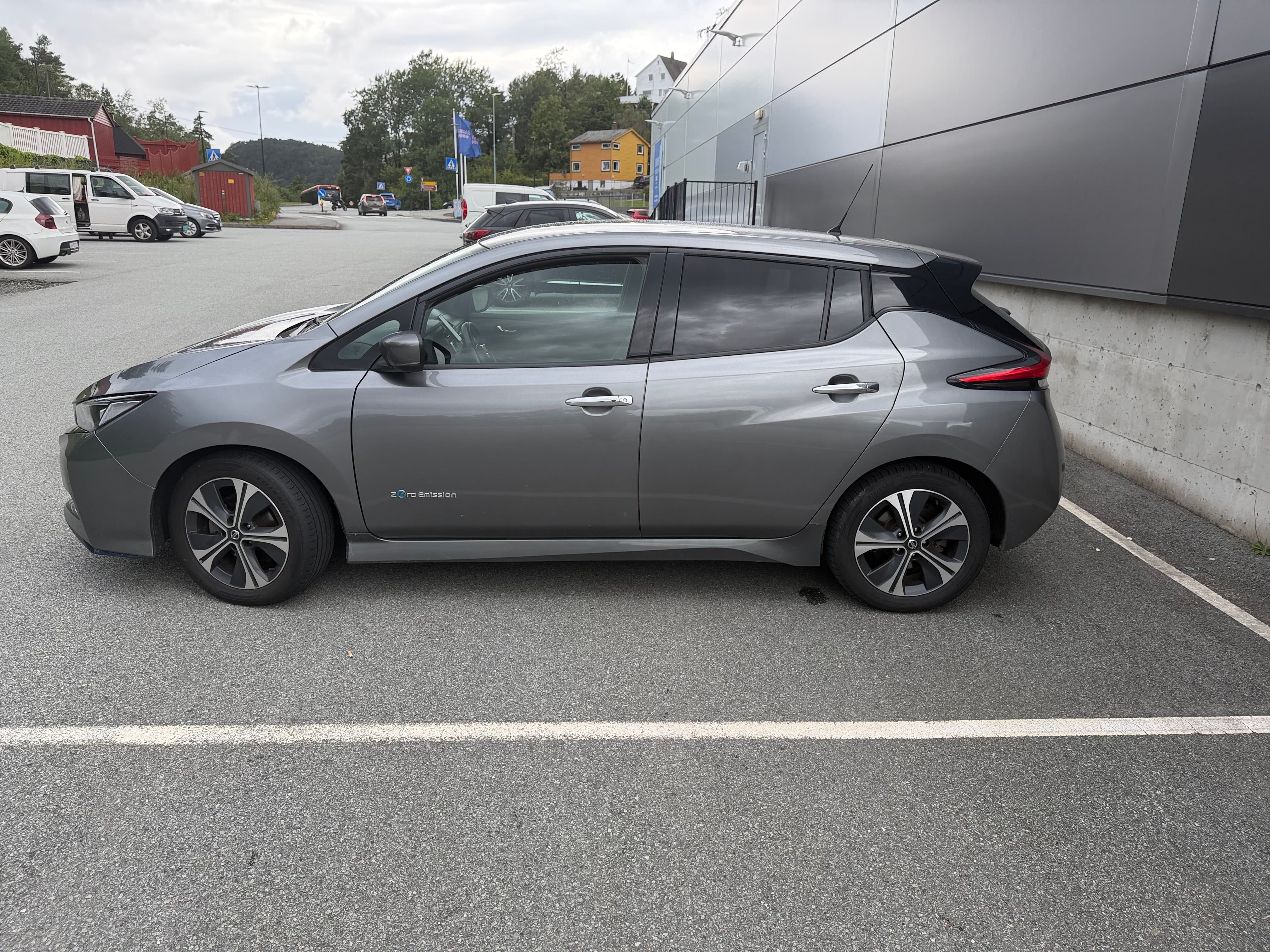Nissan Leaf SL Plus med Aircondition