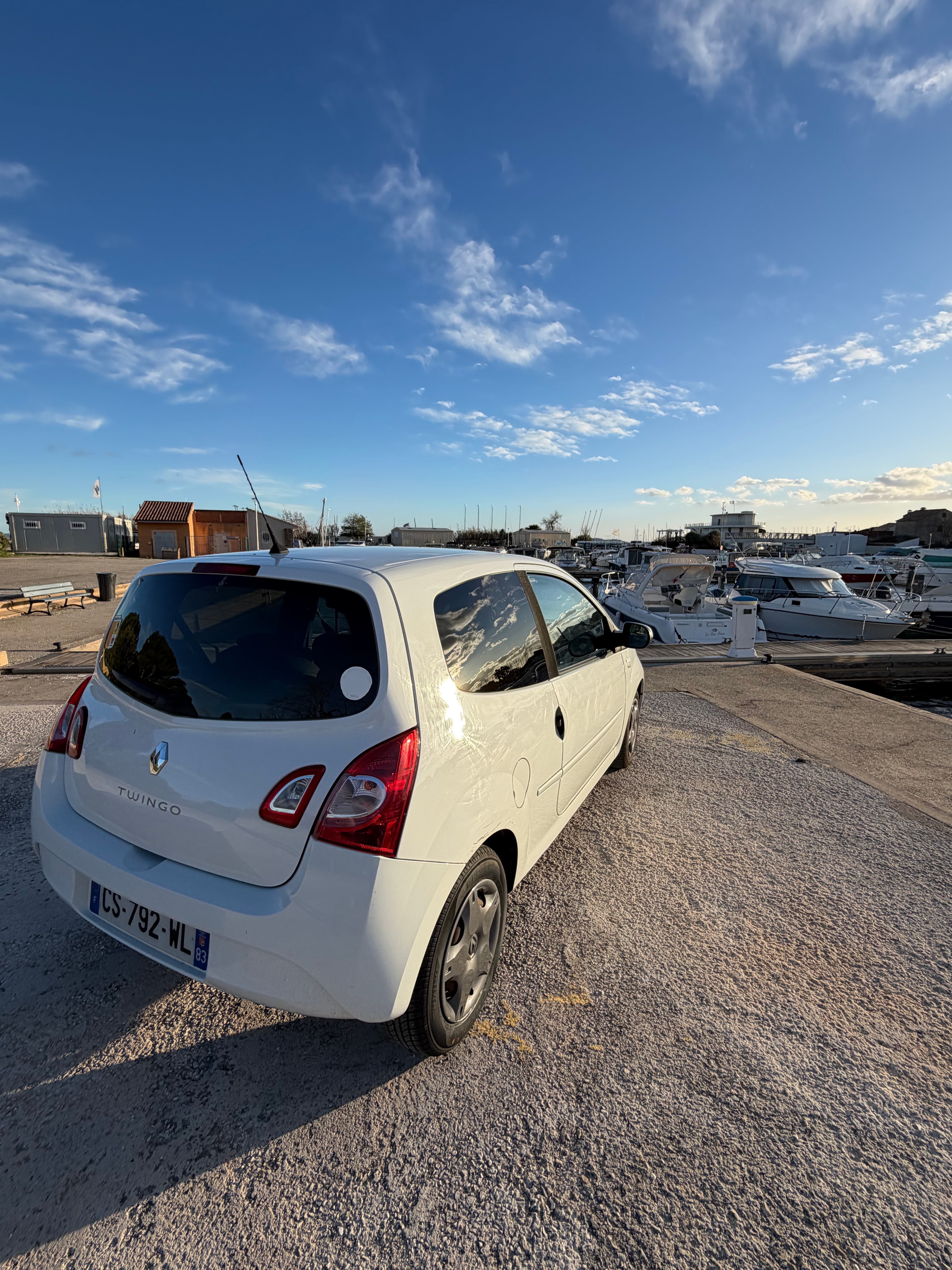 Renault Twingo Essence avec GPS