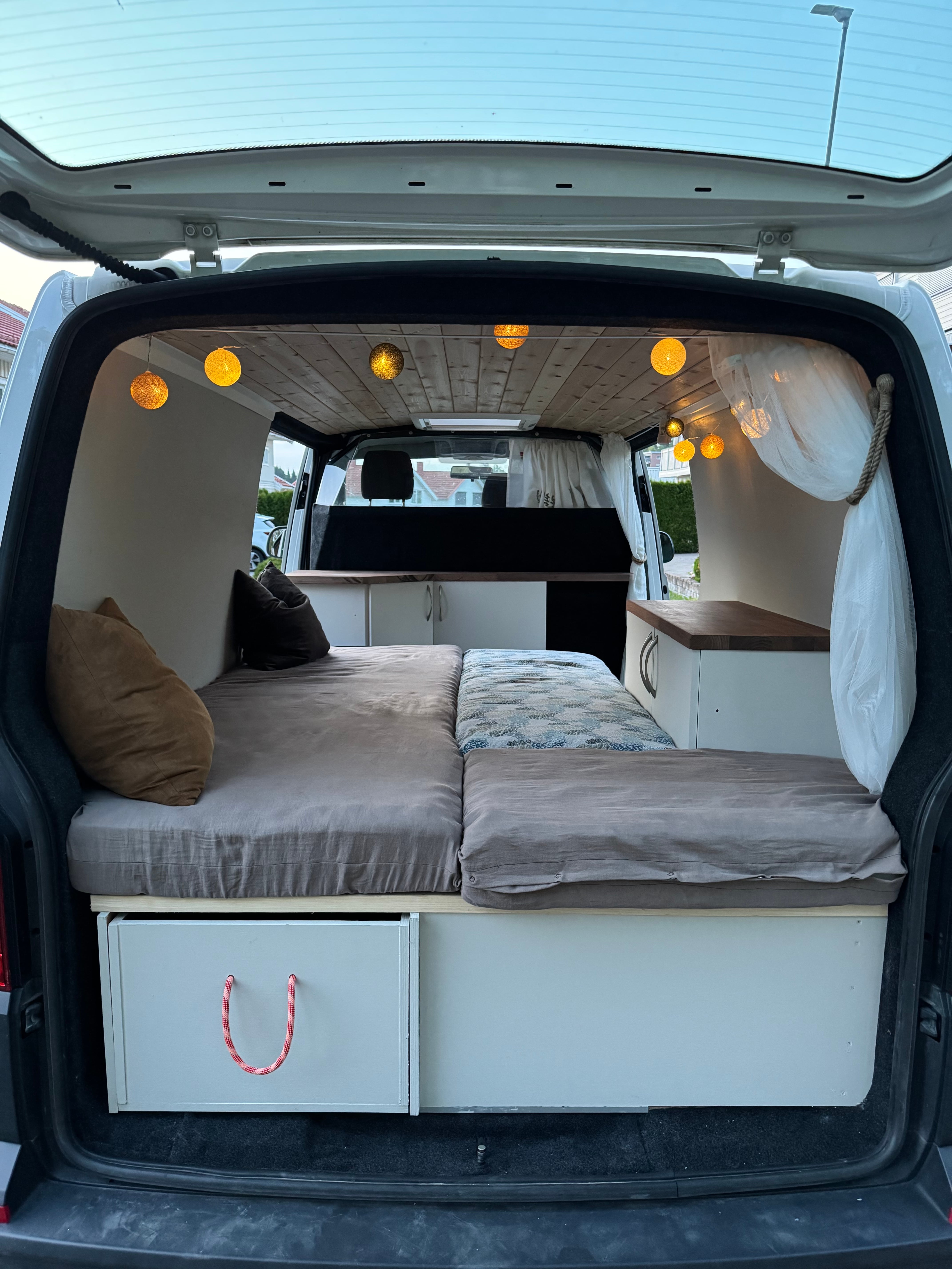 Volkswagen Transporter Camper med Cruisekontroll