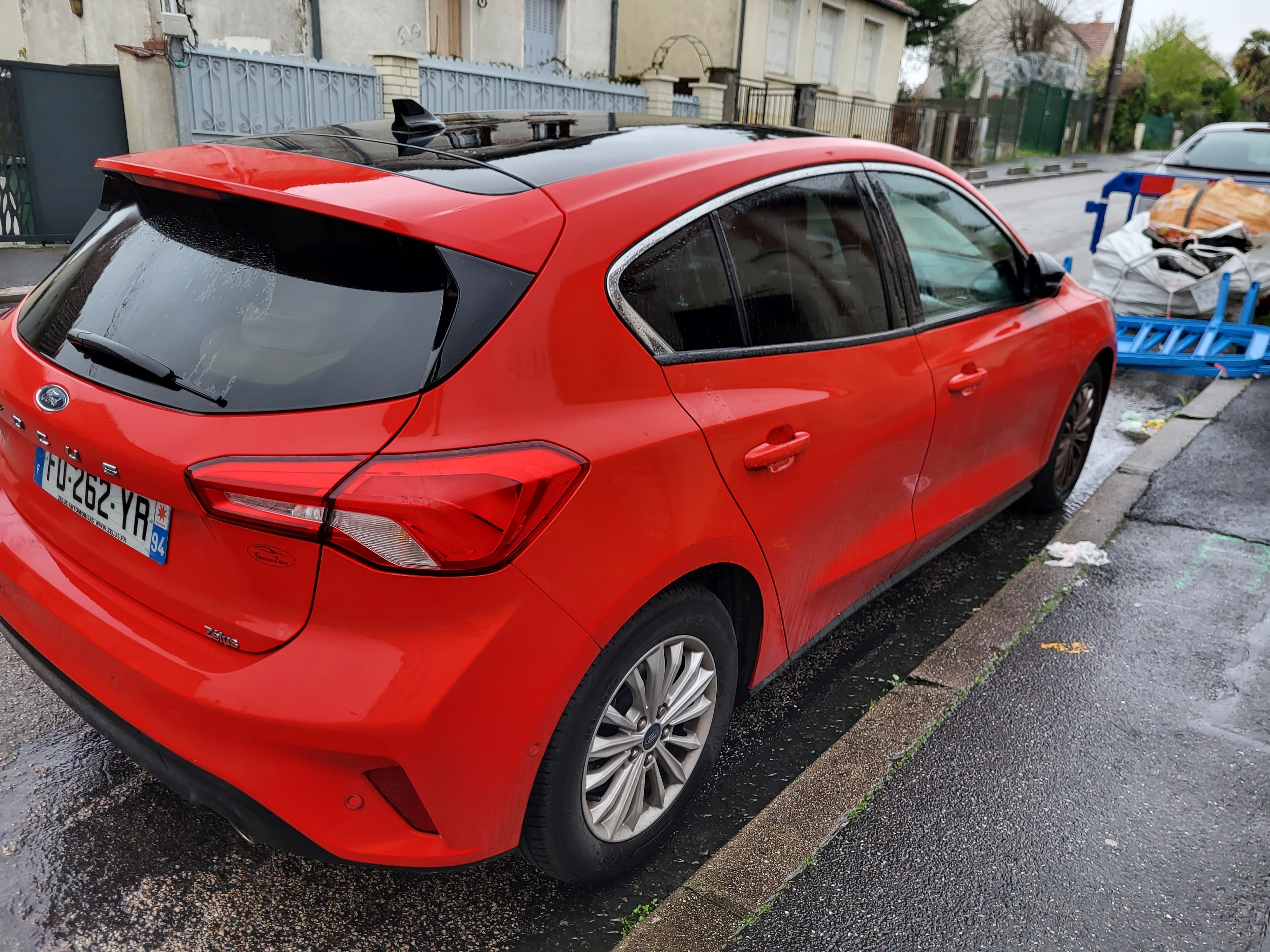 Ford Focus avec Siège bébé