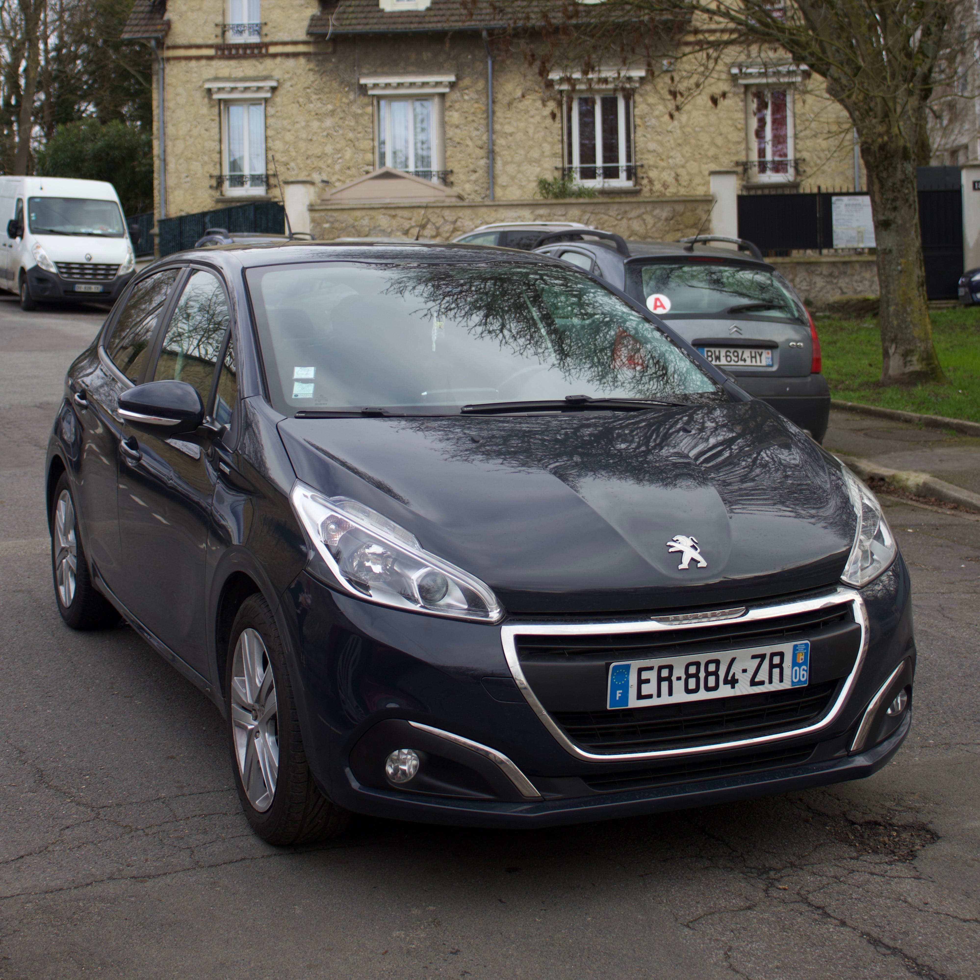 Peugeot 208, 2017, Essence 95