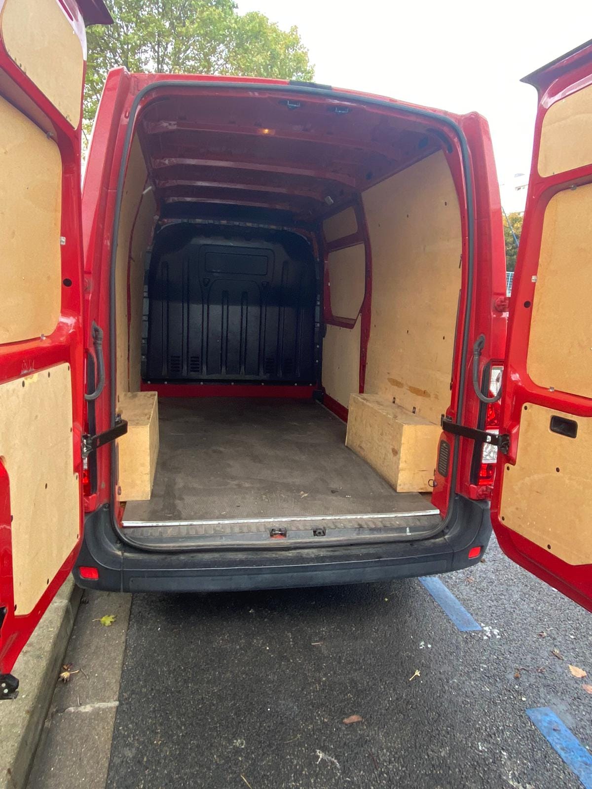 Nissan NV400 2.3 DCI avec Audio Bluetooth